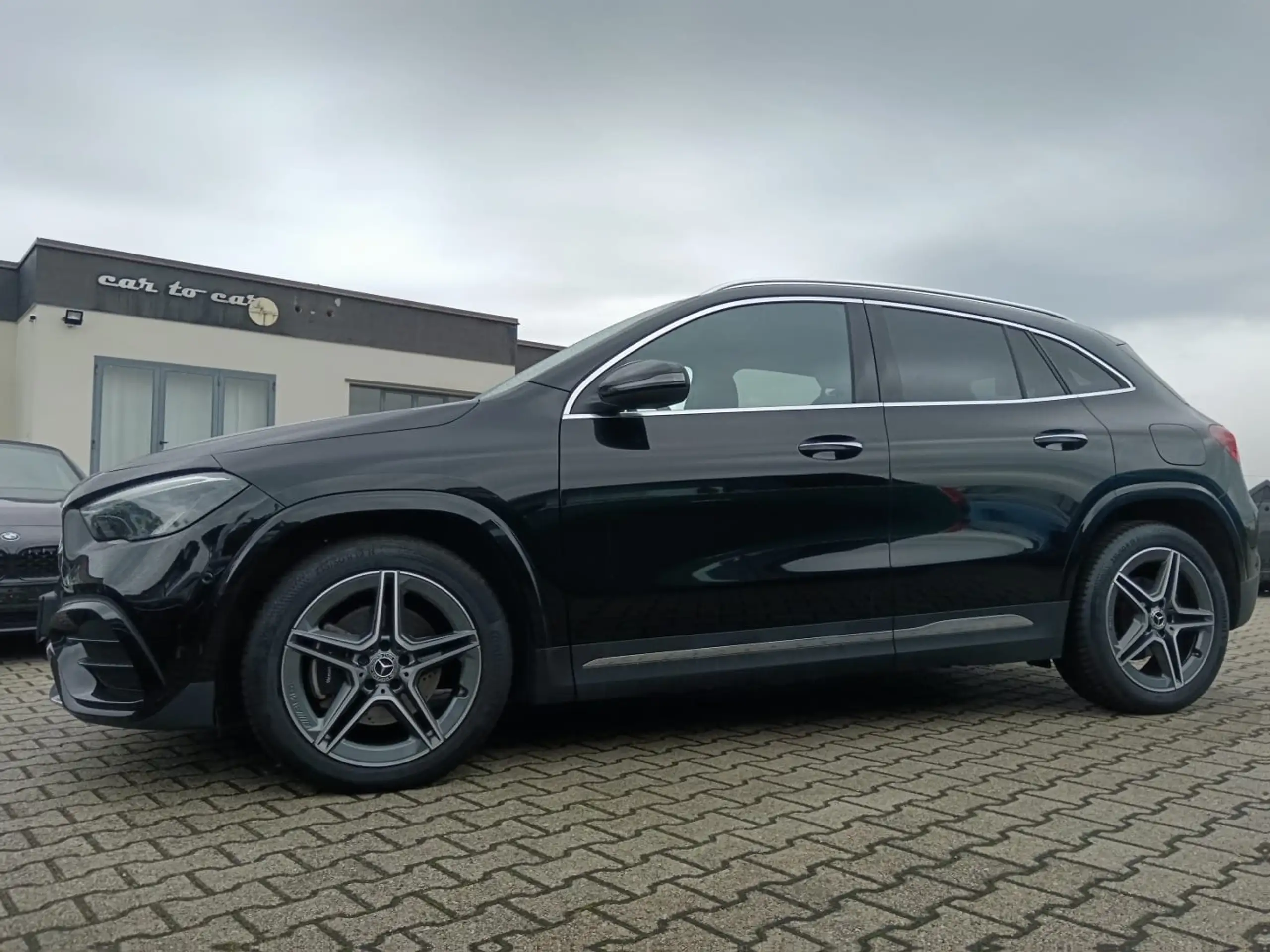 Mercedes-Benz - GLA 200