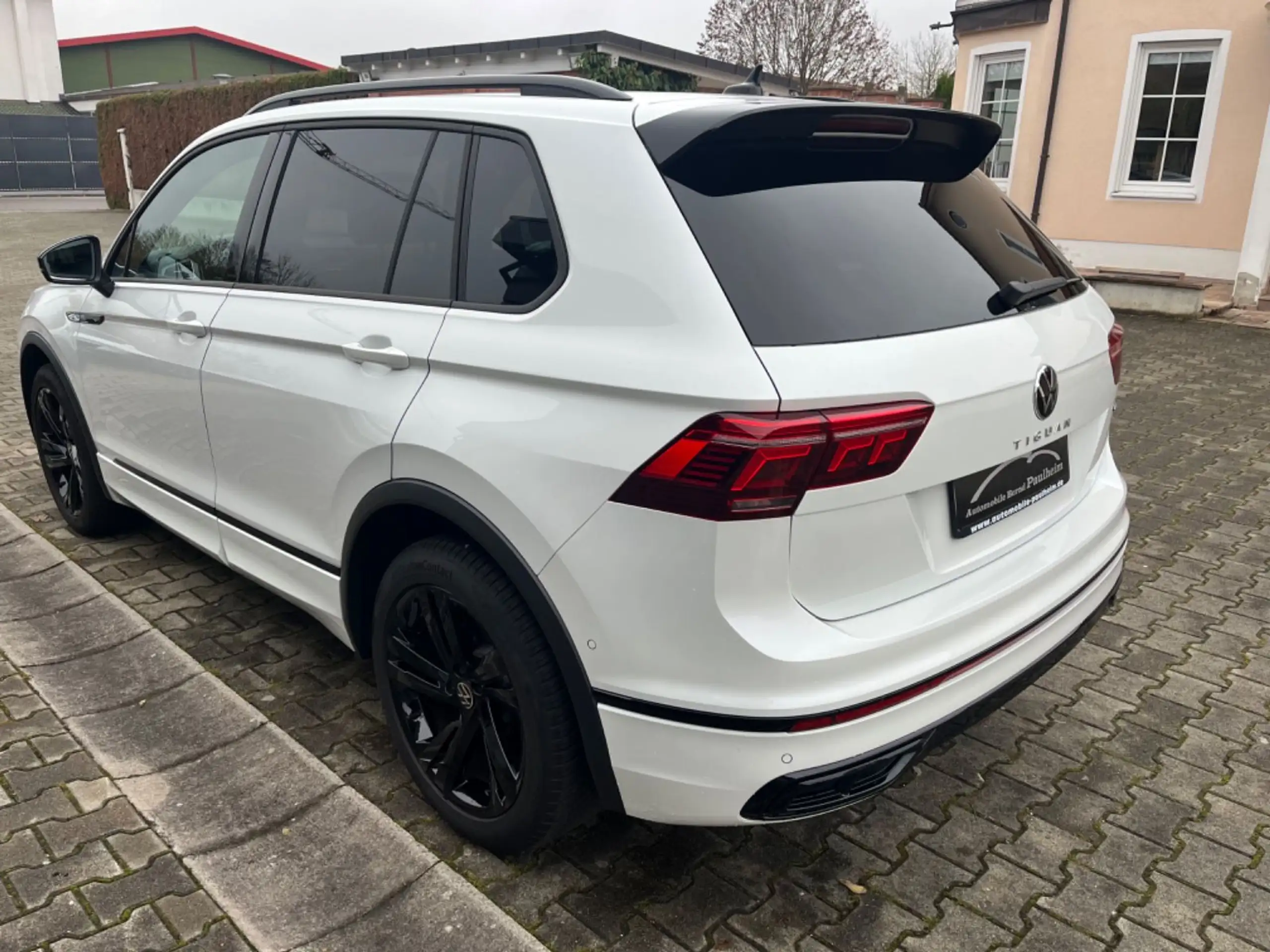 Volkswagen - Tiguan