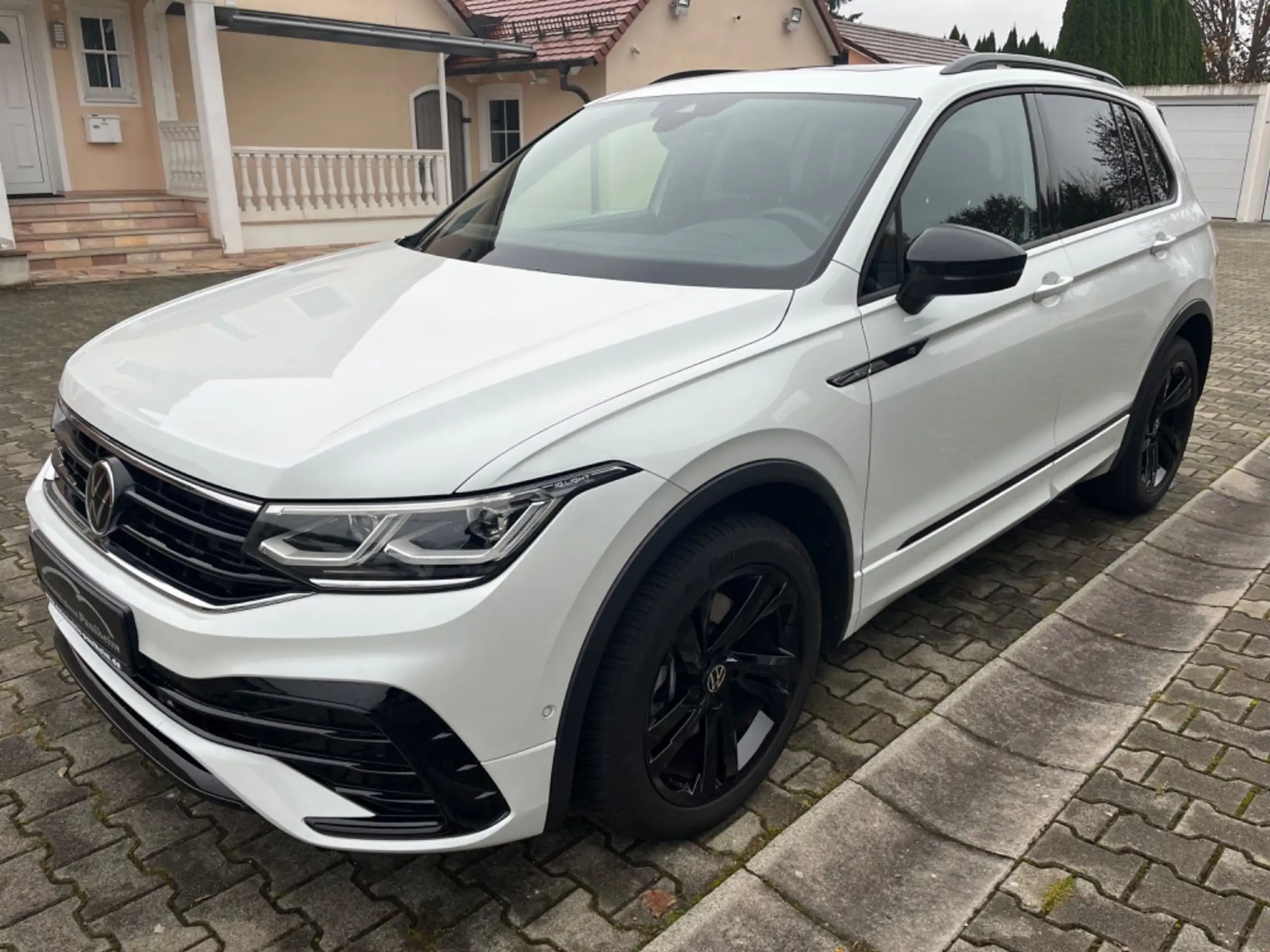 Volkswagen - Tiguan