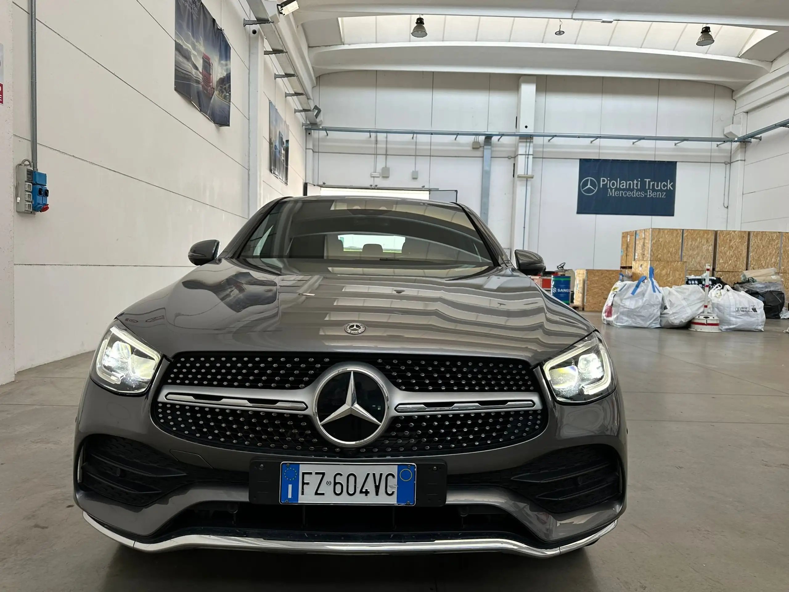 Mercedes-Benz - GLC 220