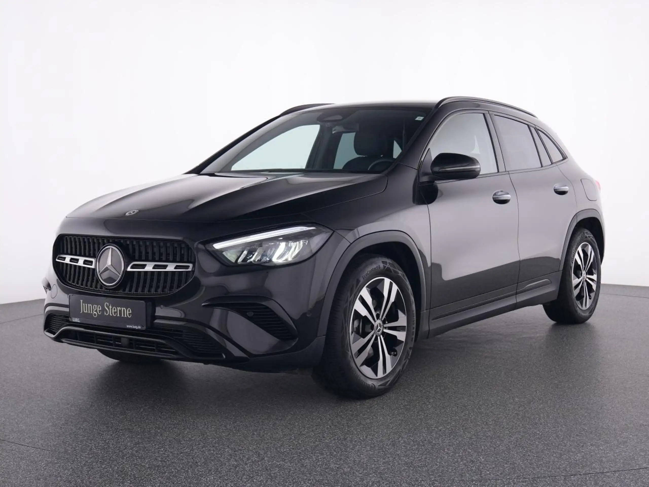 Mercedes-Benz - GLA 180