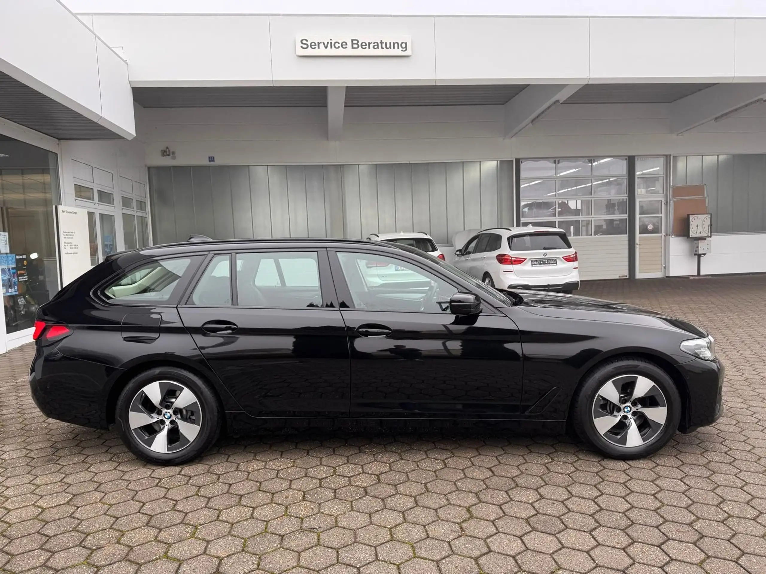 BMW - 520