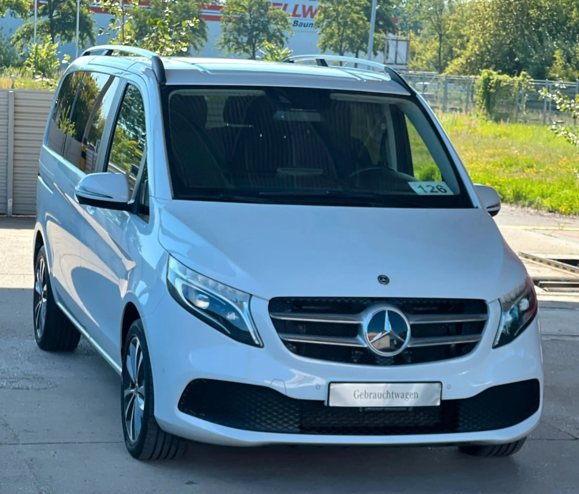 Mercedes-Benz - V 250