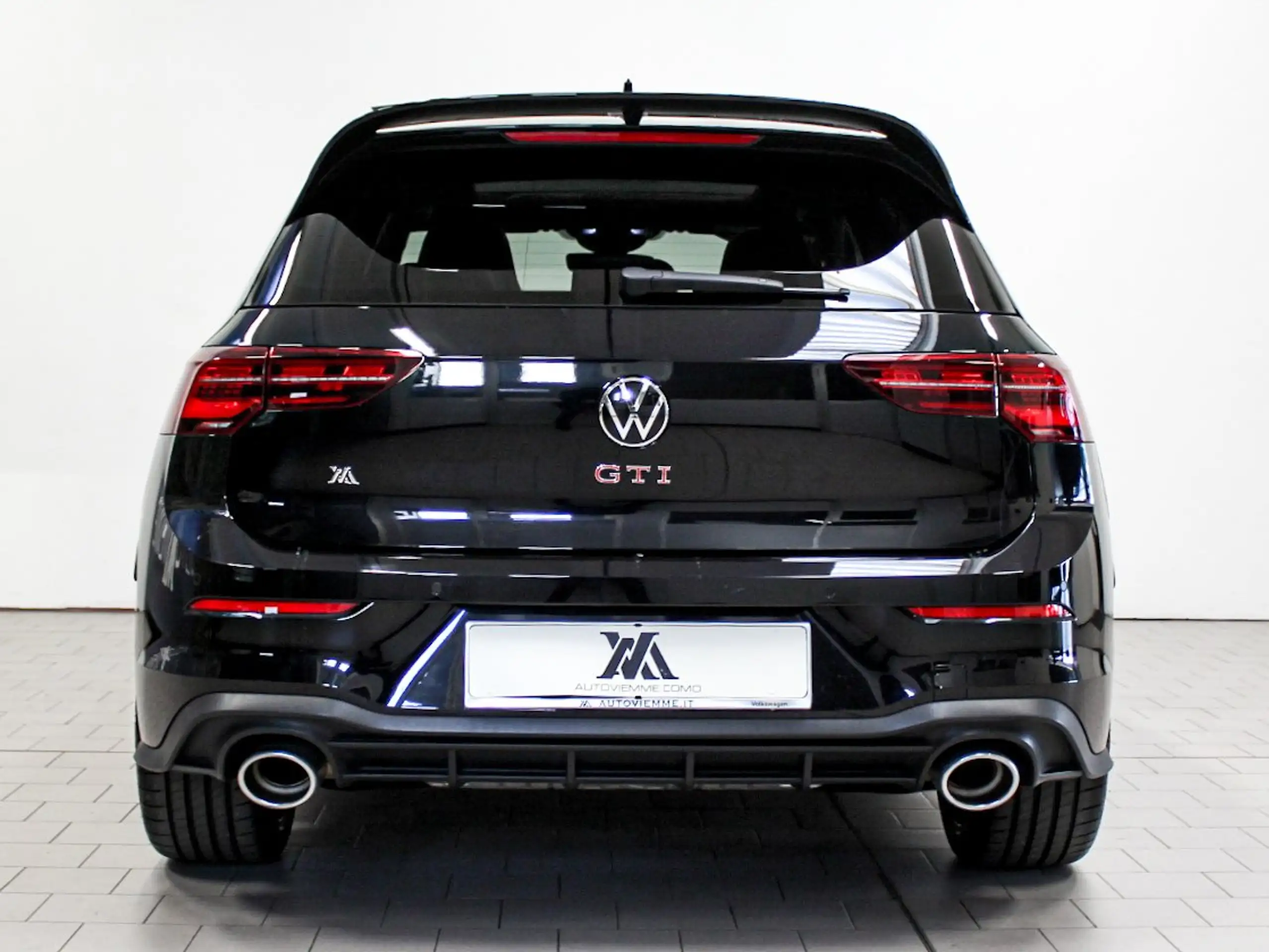 Volkswagen - Golf GTI