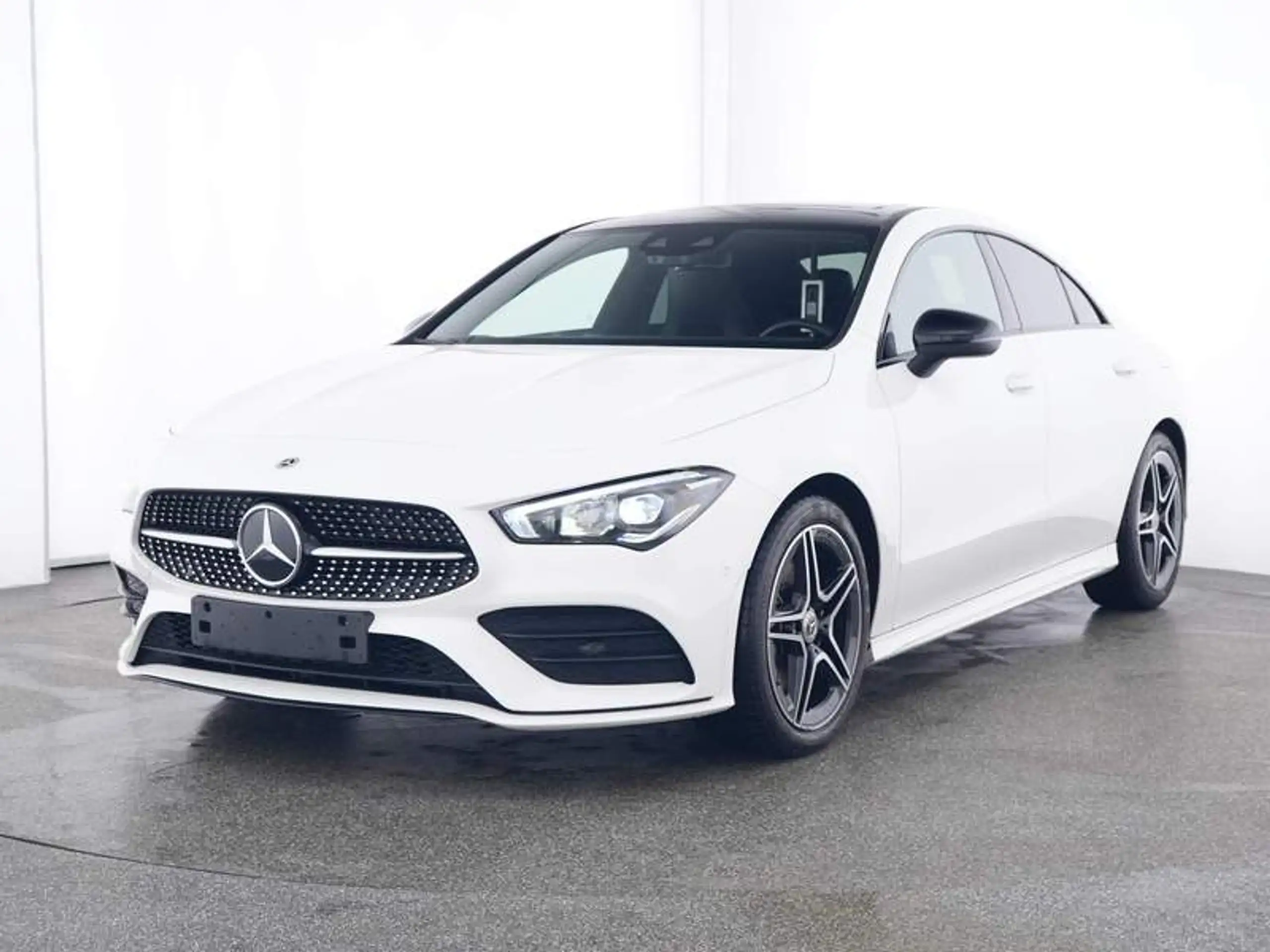 Mercedes-Benz - CLA 220