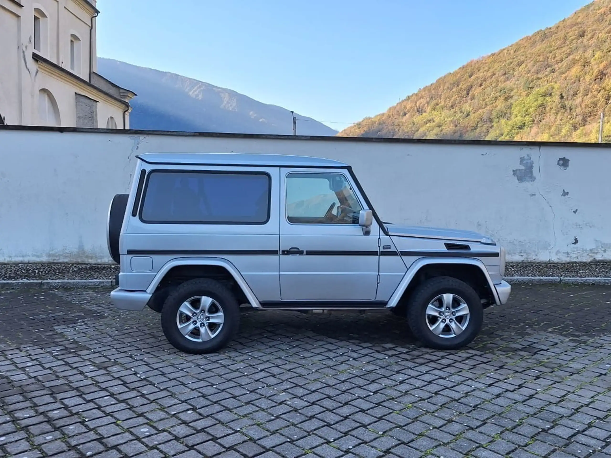 Mercedes-Benz - G 300