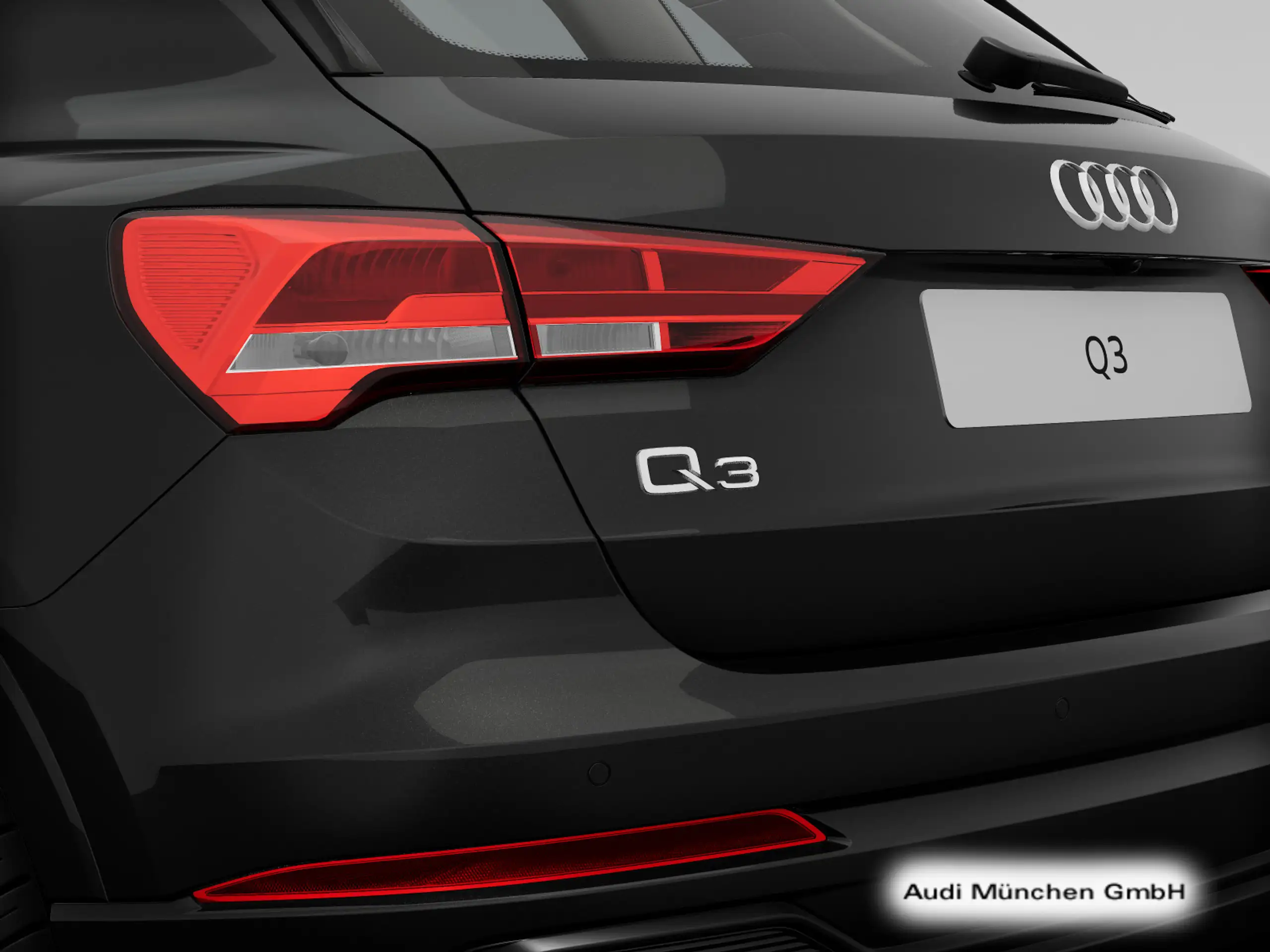 Audi - Q3