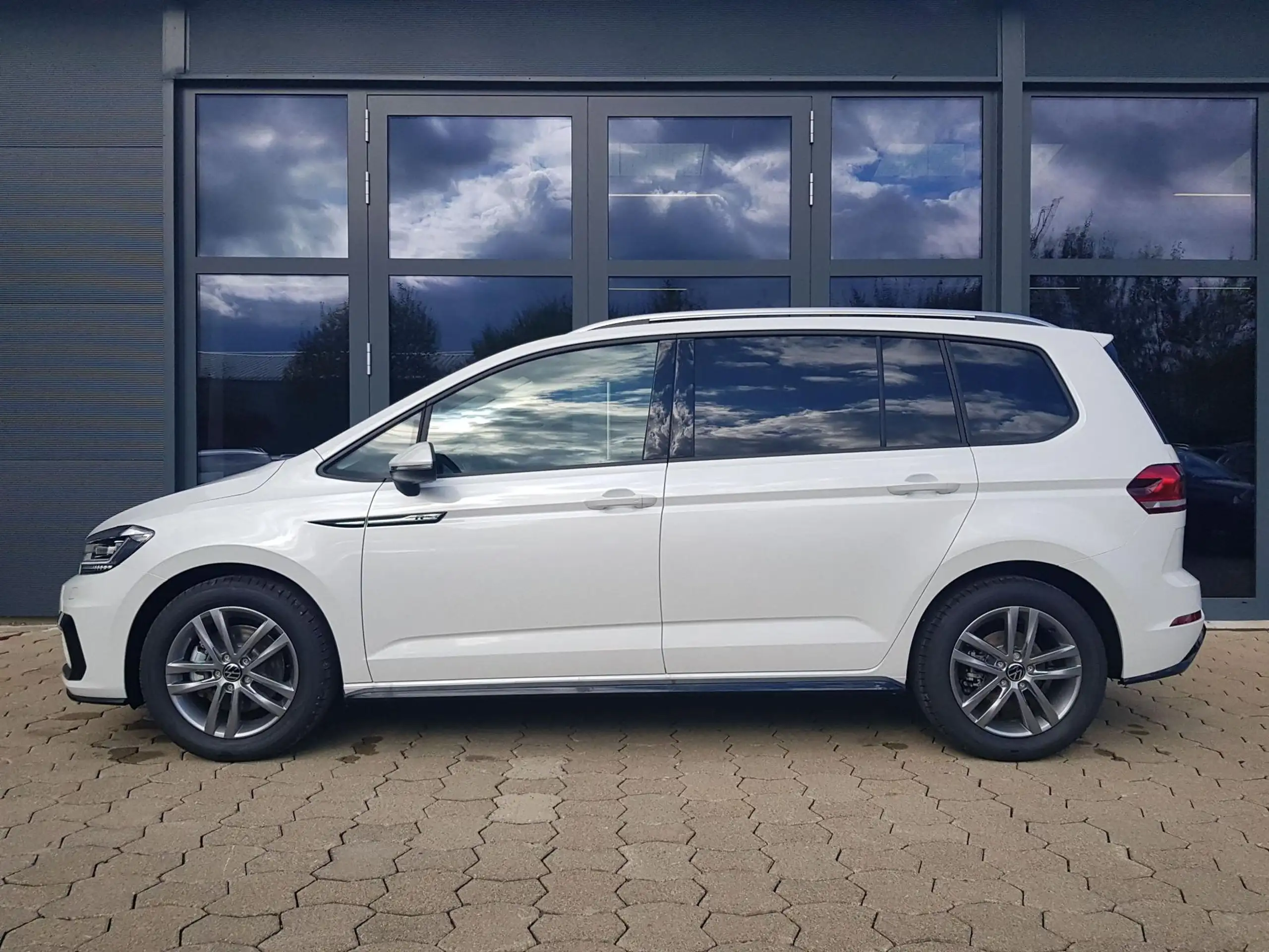 Volkswagen - Touran