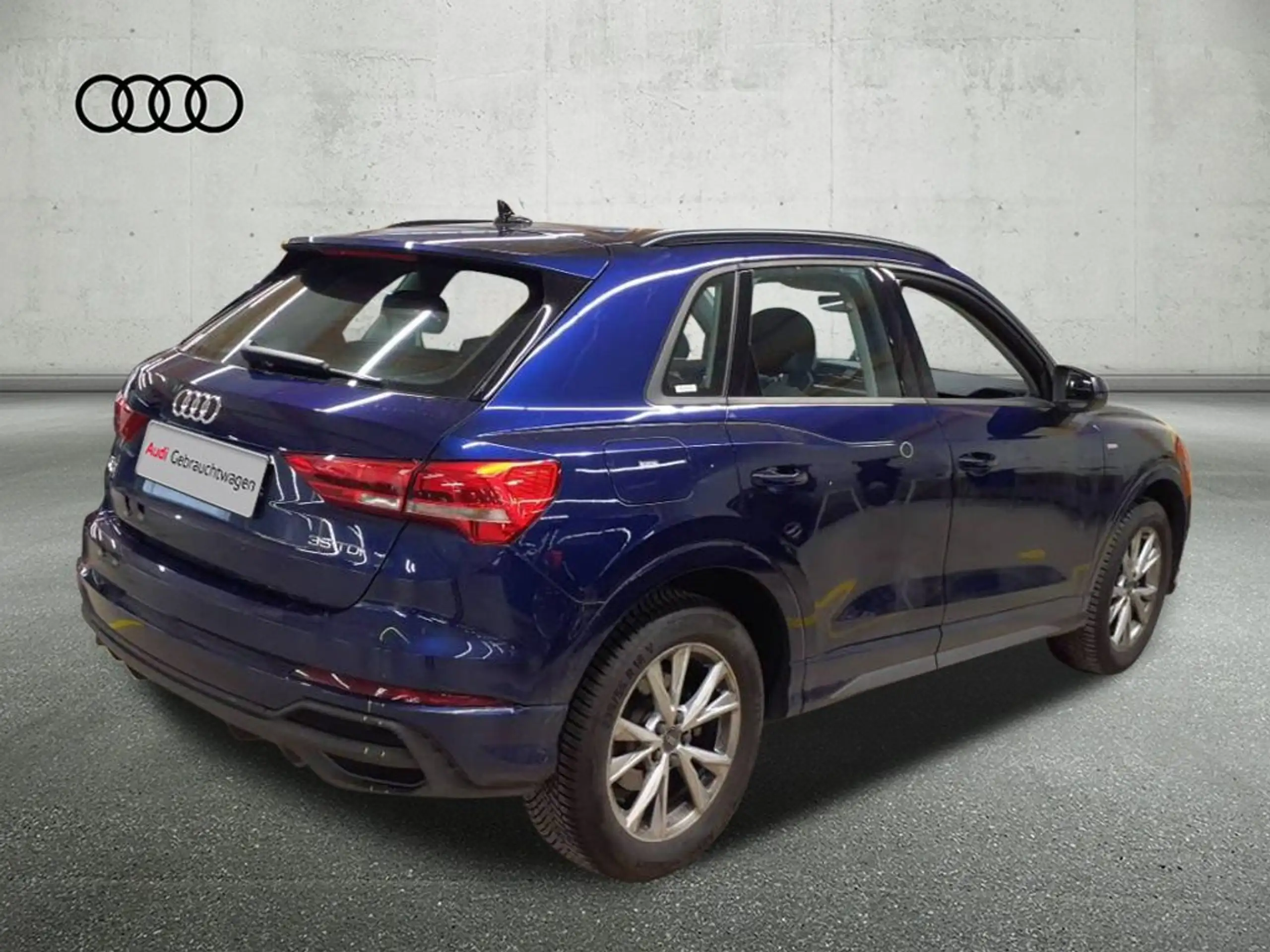 Audi - Q3