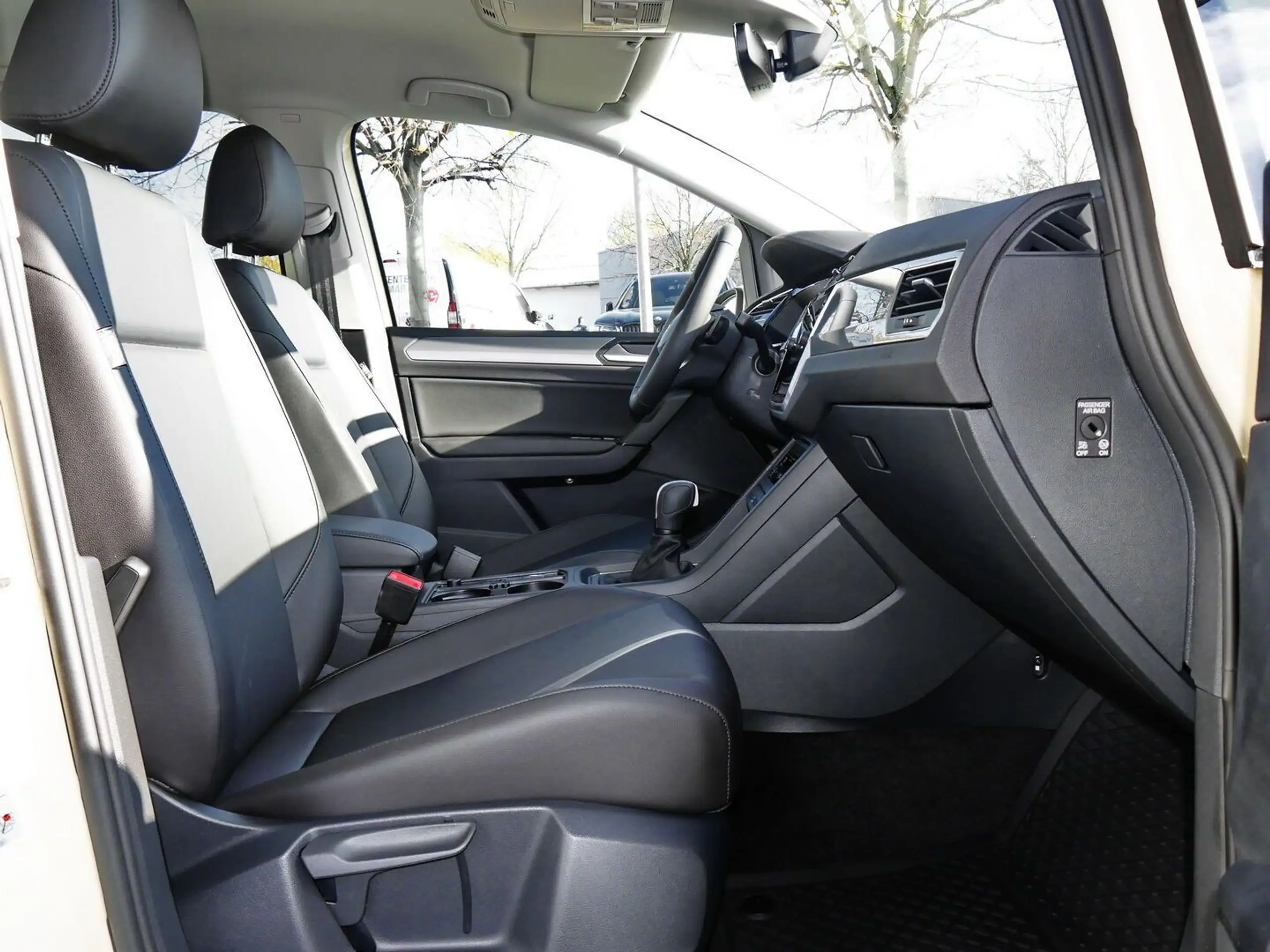 Volkswagen - Touran