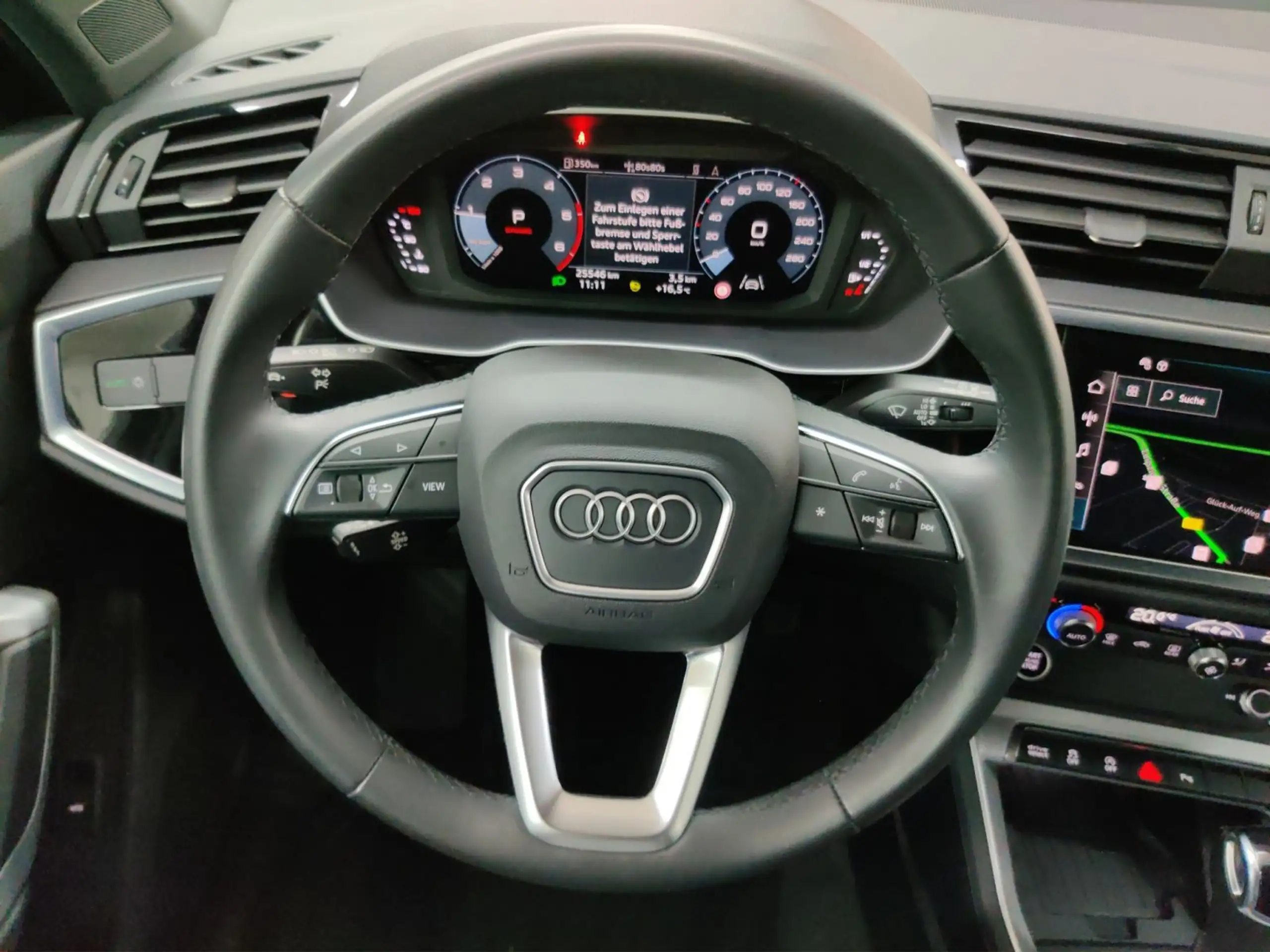 Audi - Q3