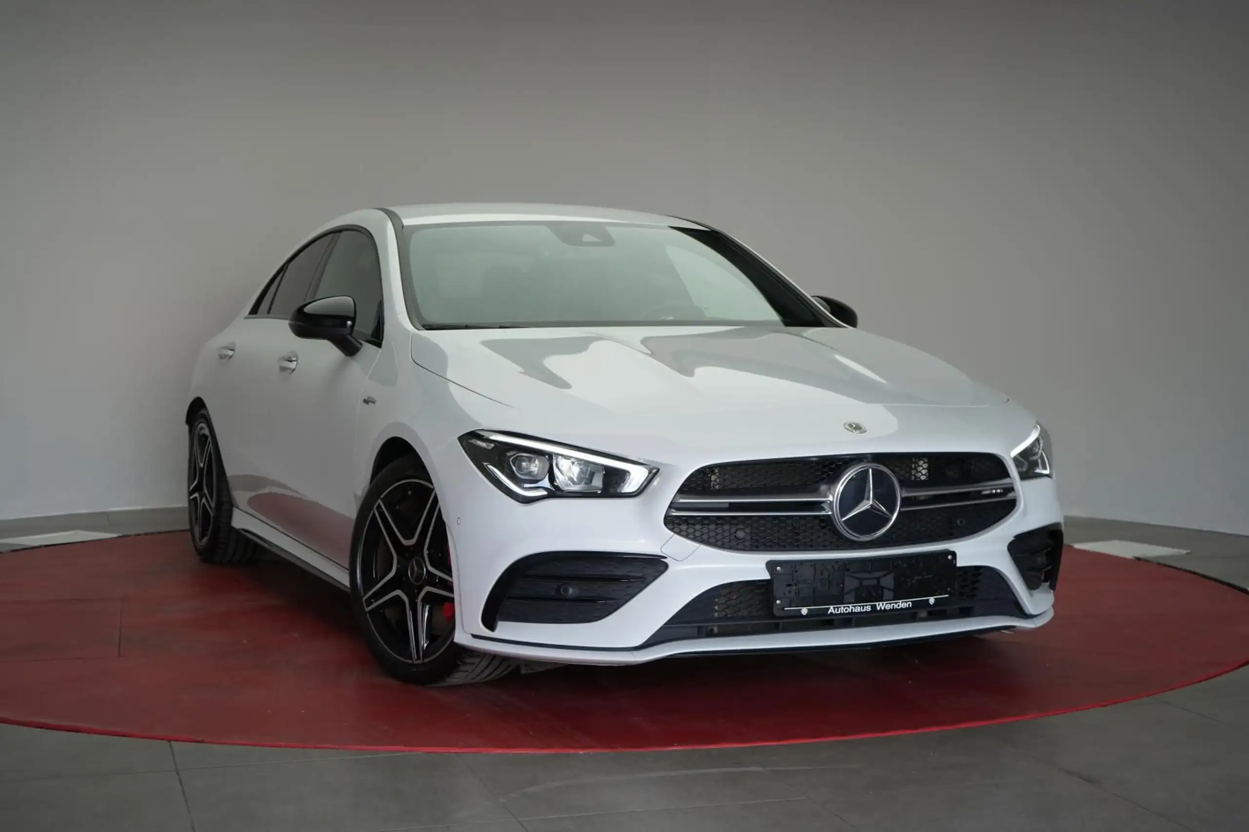 Mercedes-Benz - CLA 35 AMG