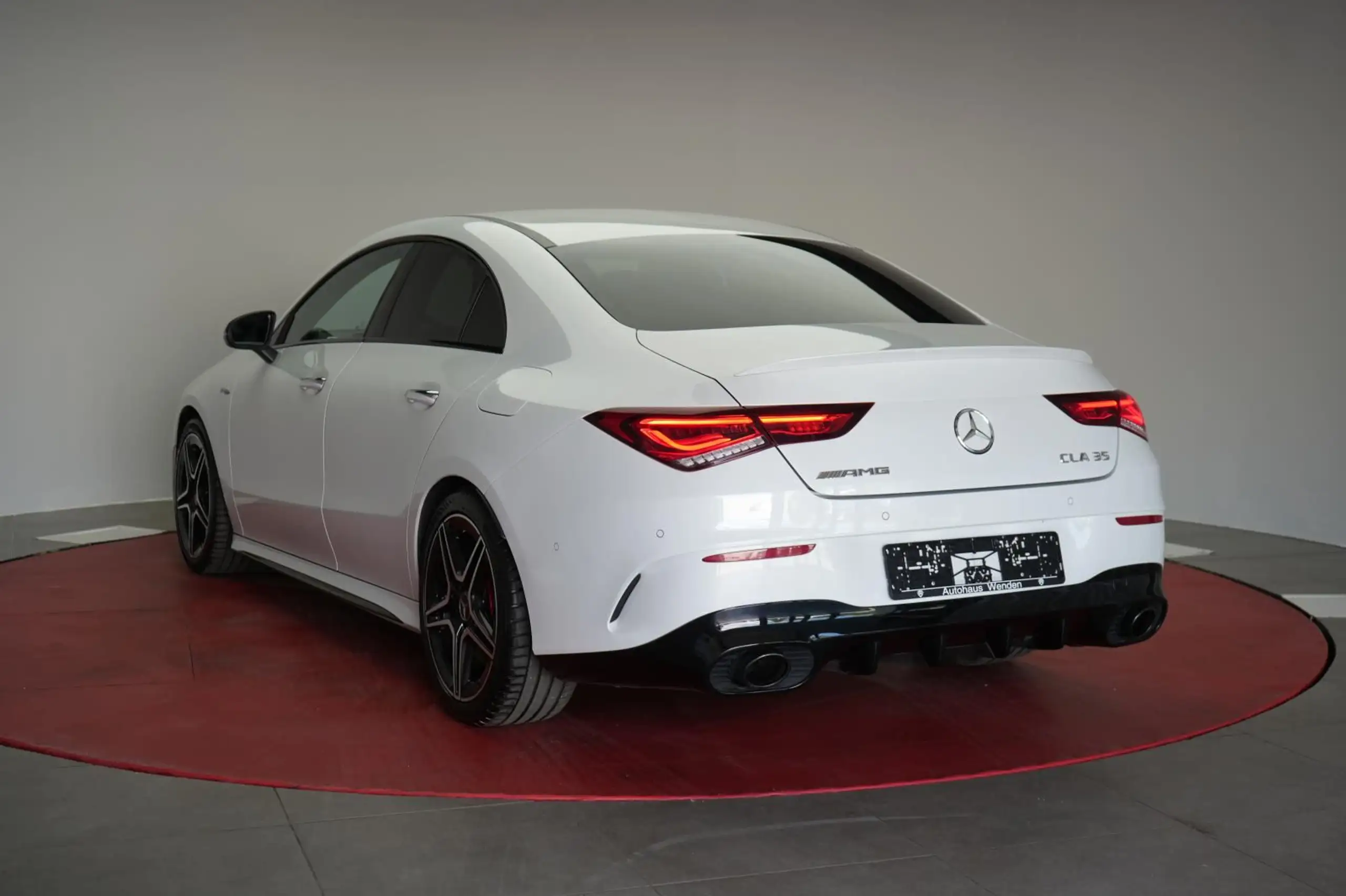 Mercedes-Benz - CLA 35 AMG