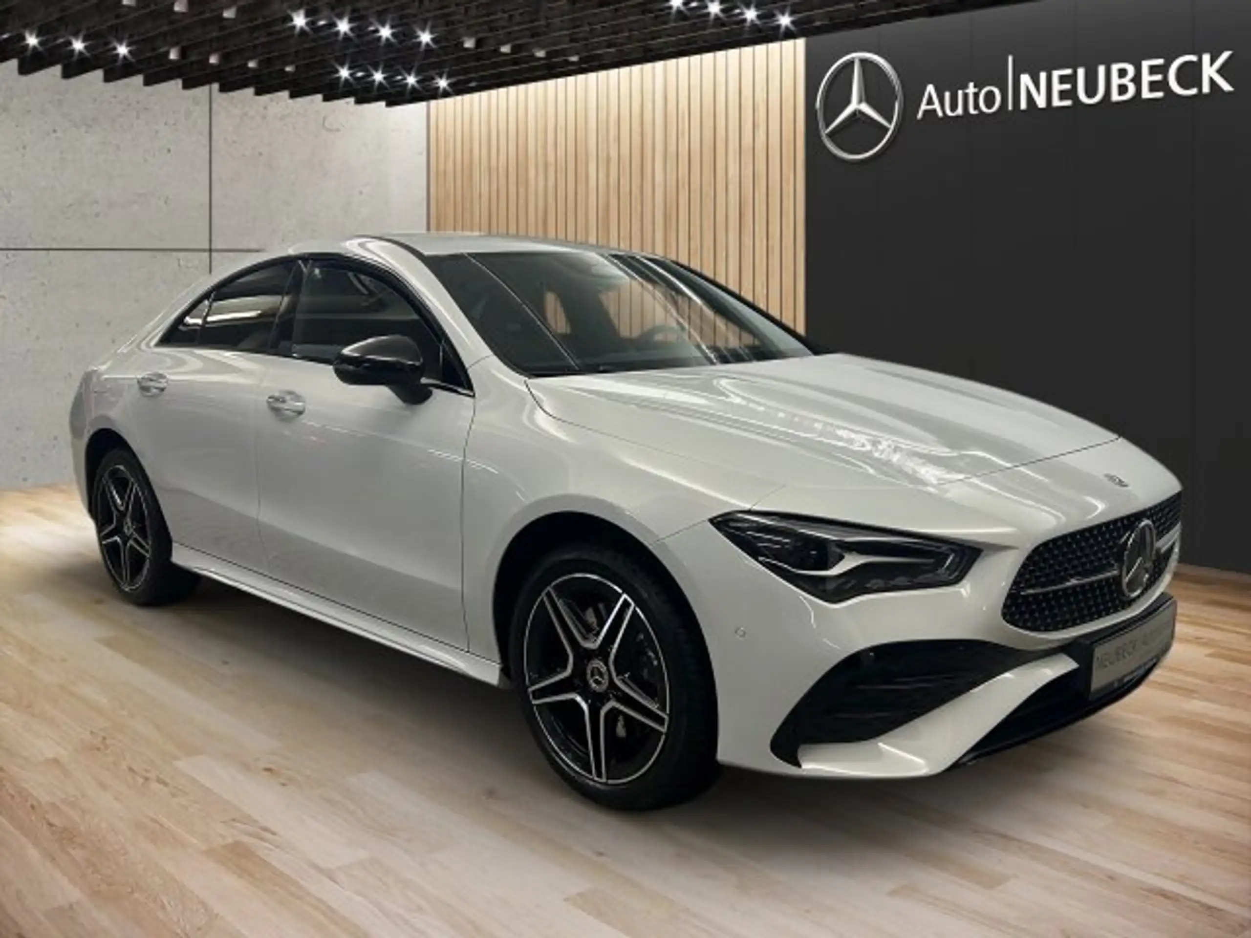 Mercedes-Benz - CLA 250