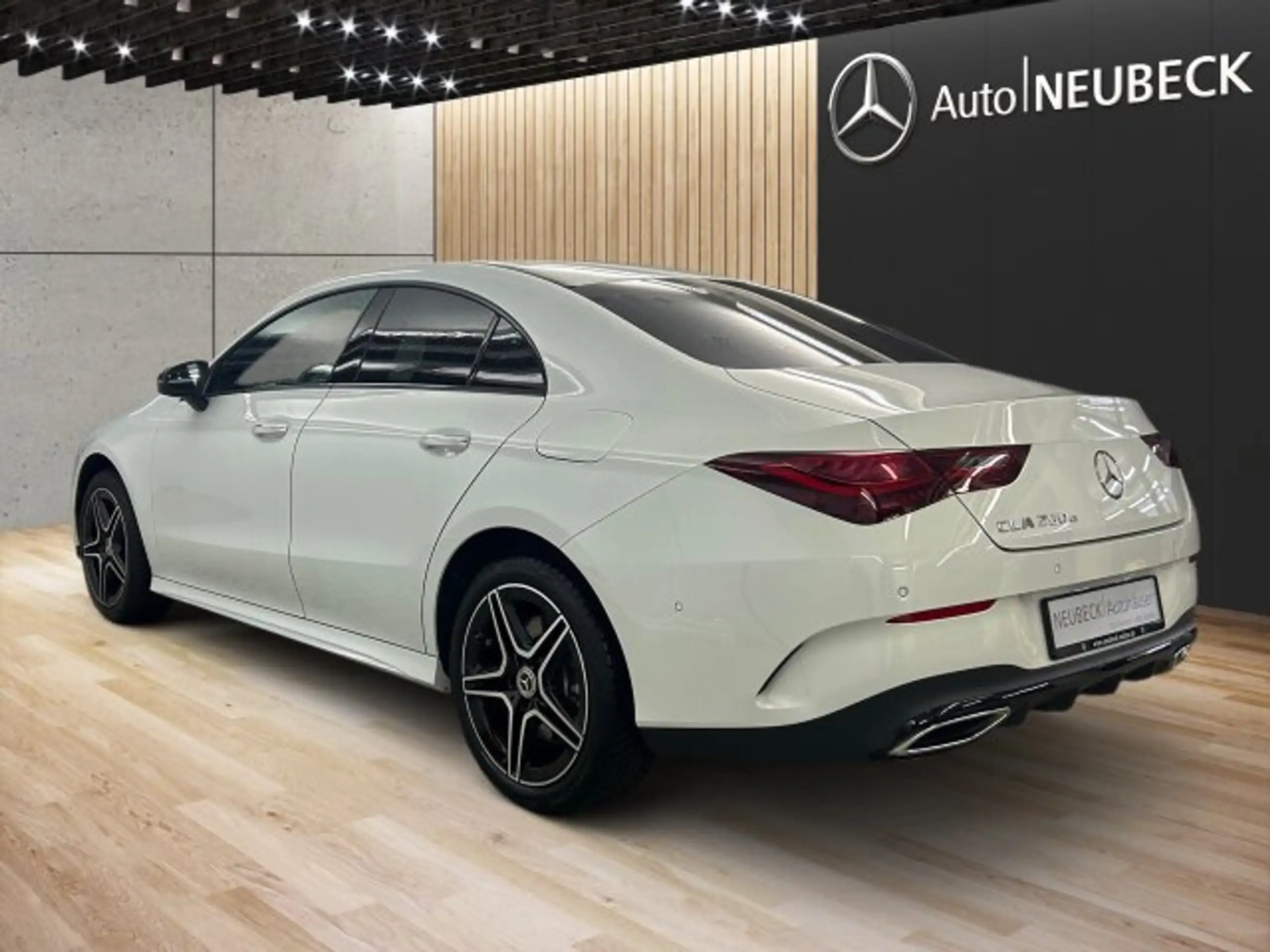 Mercedes-Benz - CLA 250