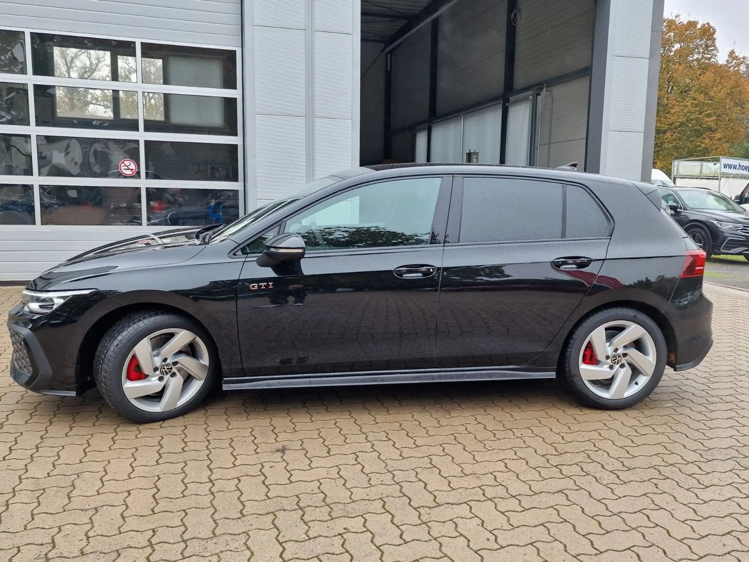 Volkswagen - Golf GTI