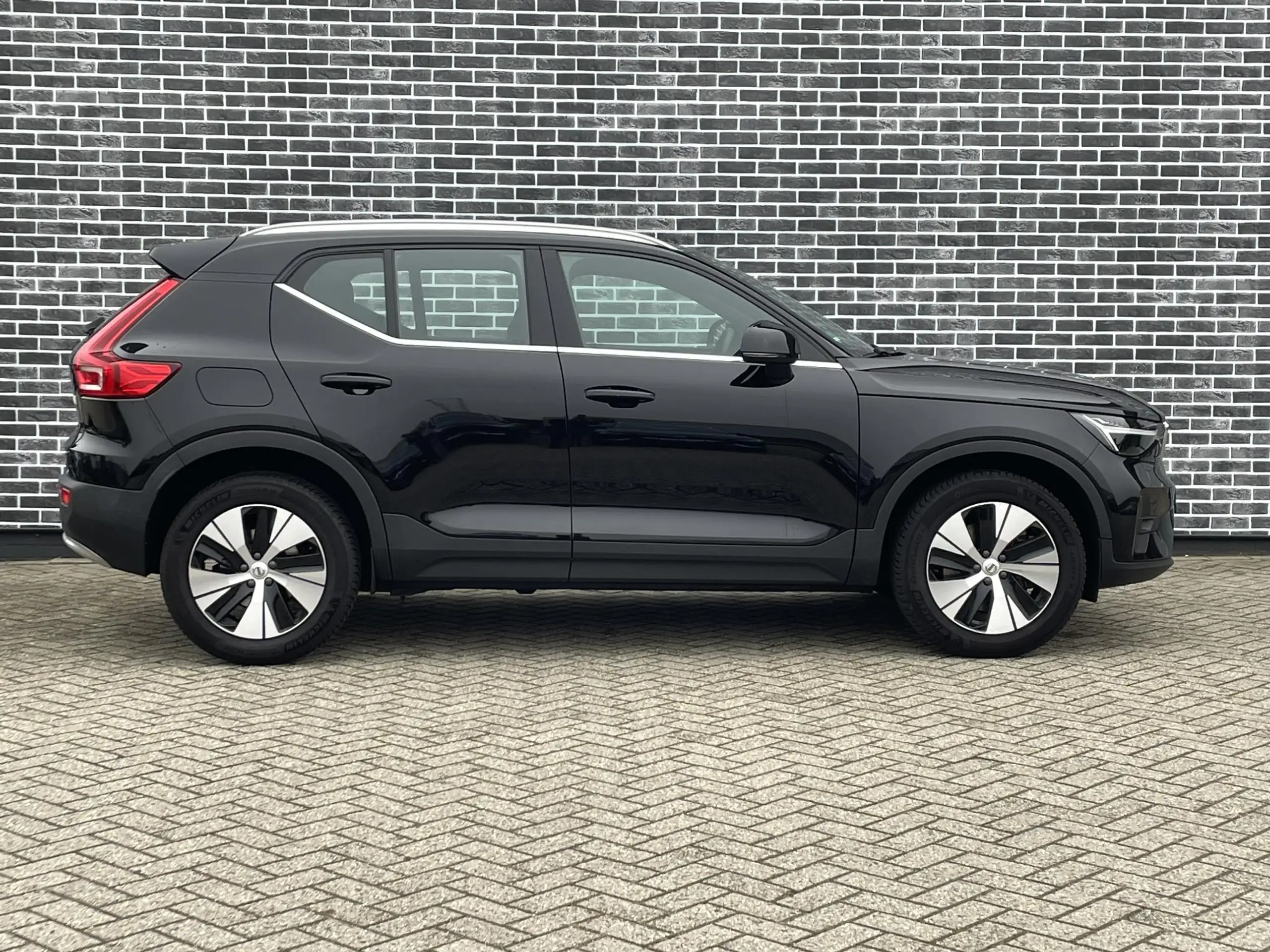 Volvo - XC40