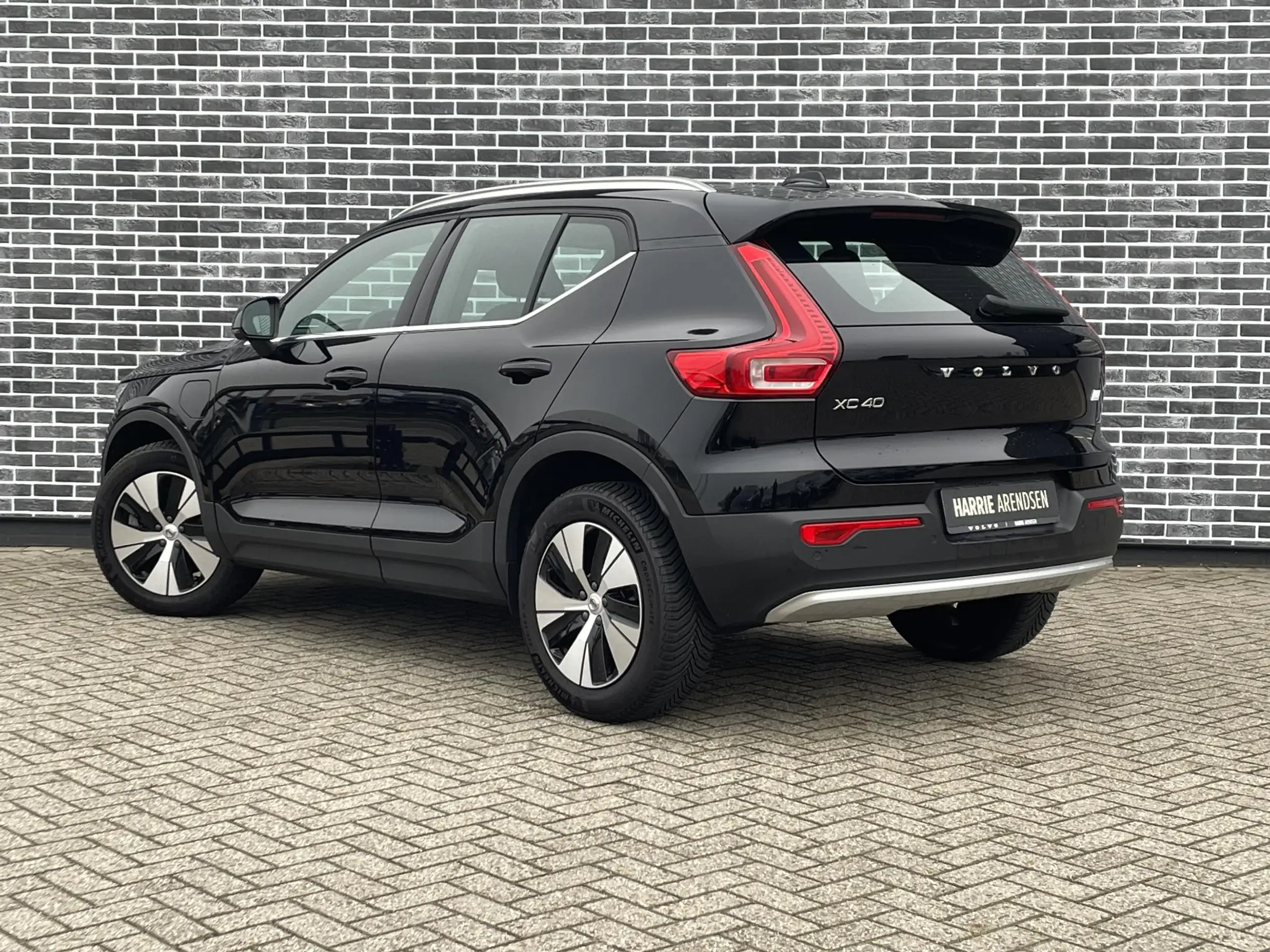 Volvo - XC40