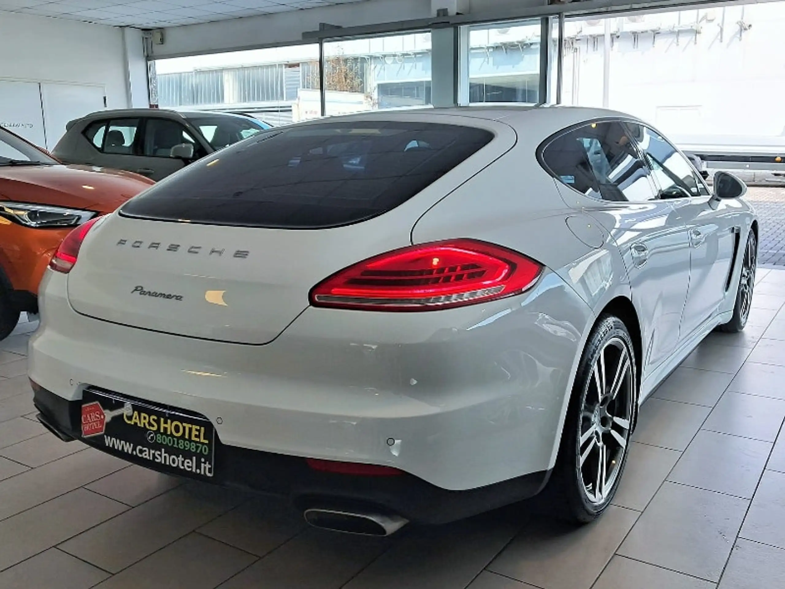 Porsche - Panamera