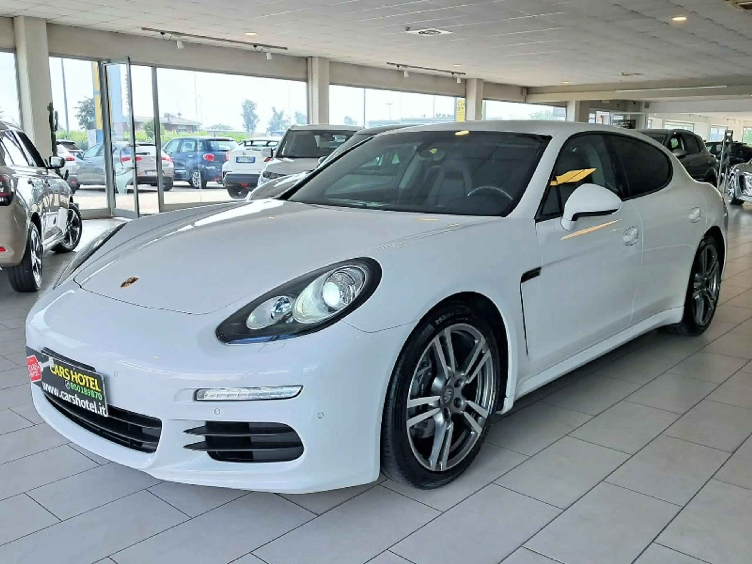 Porsche - Panamera