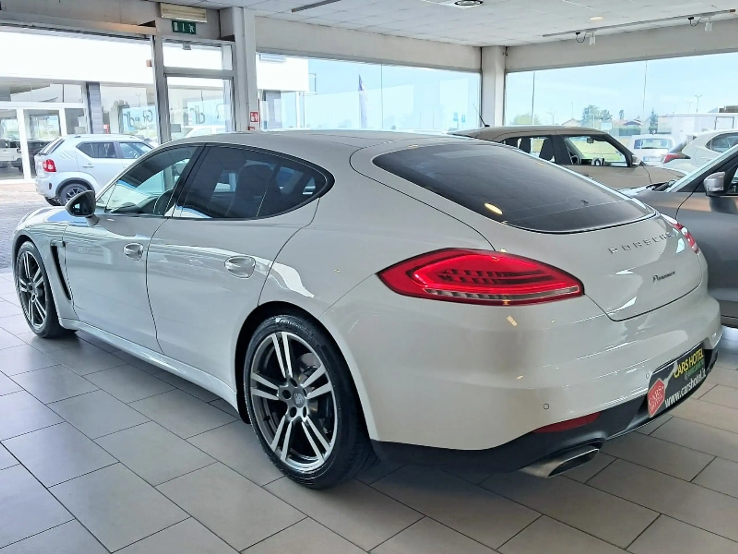 Porsche - Panamera