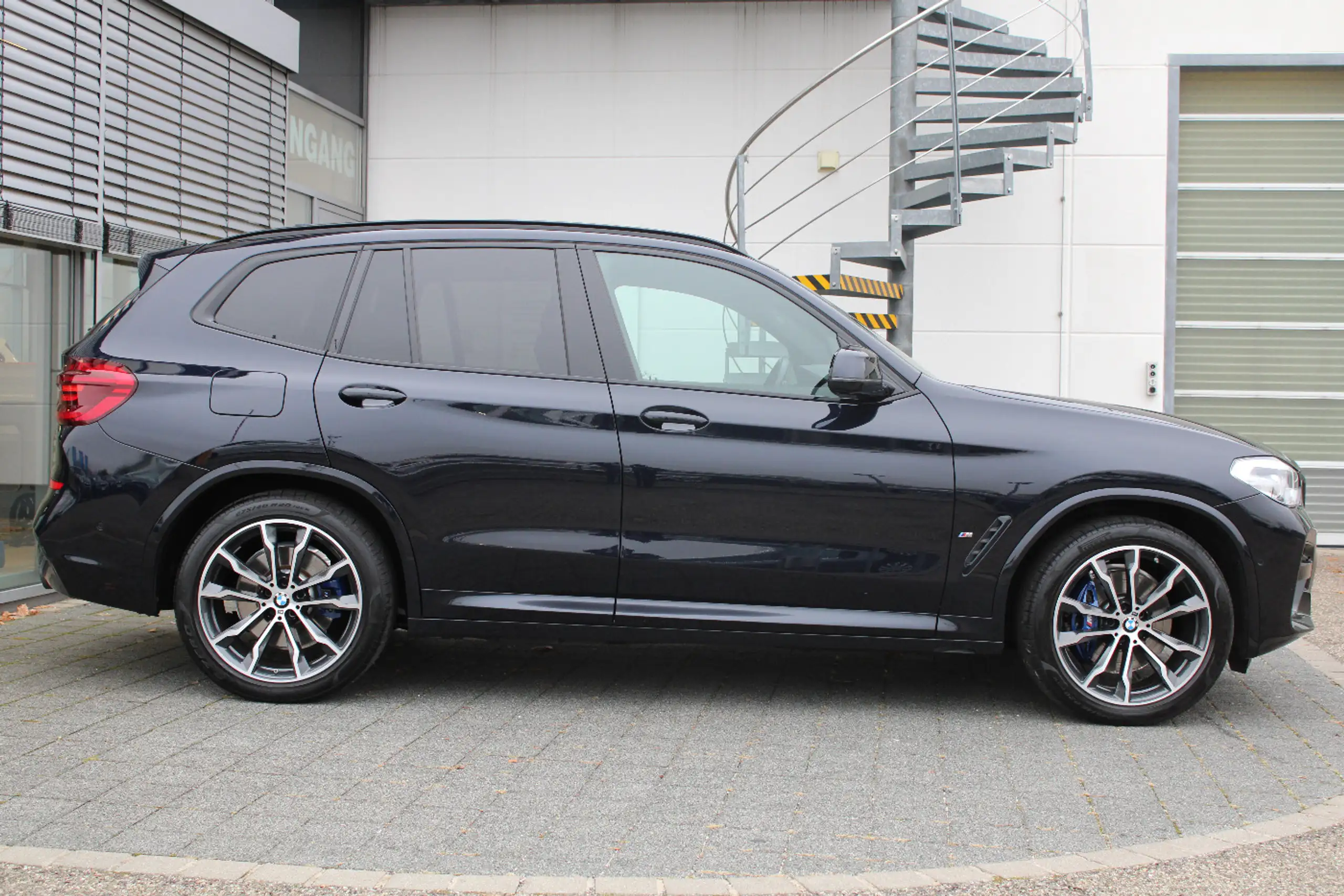 BMW - X3