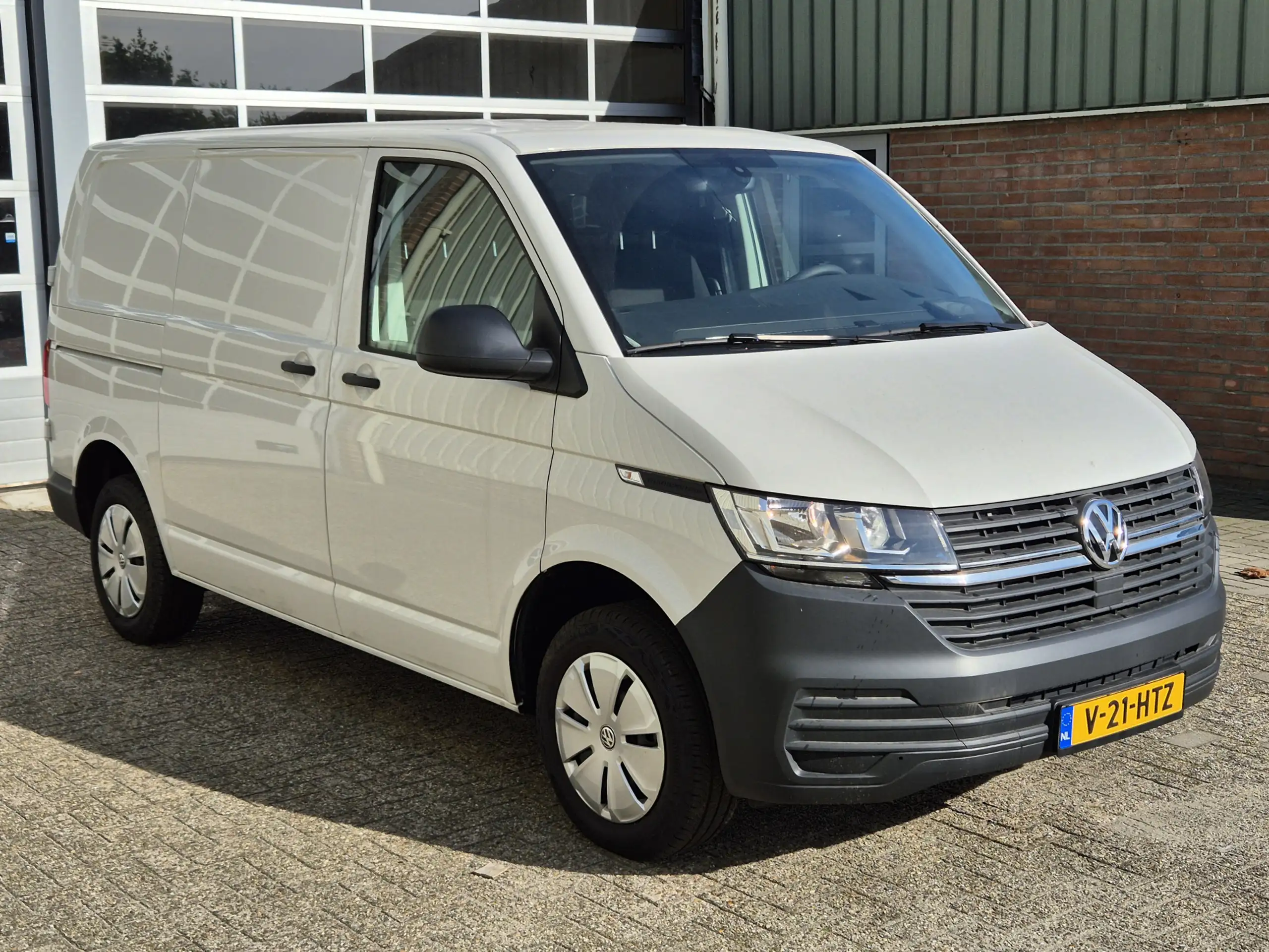 Volkswagen - T6.1 Transporter