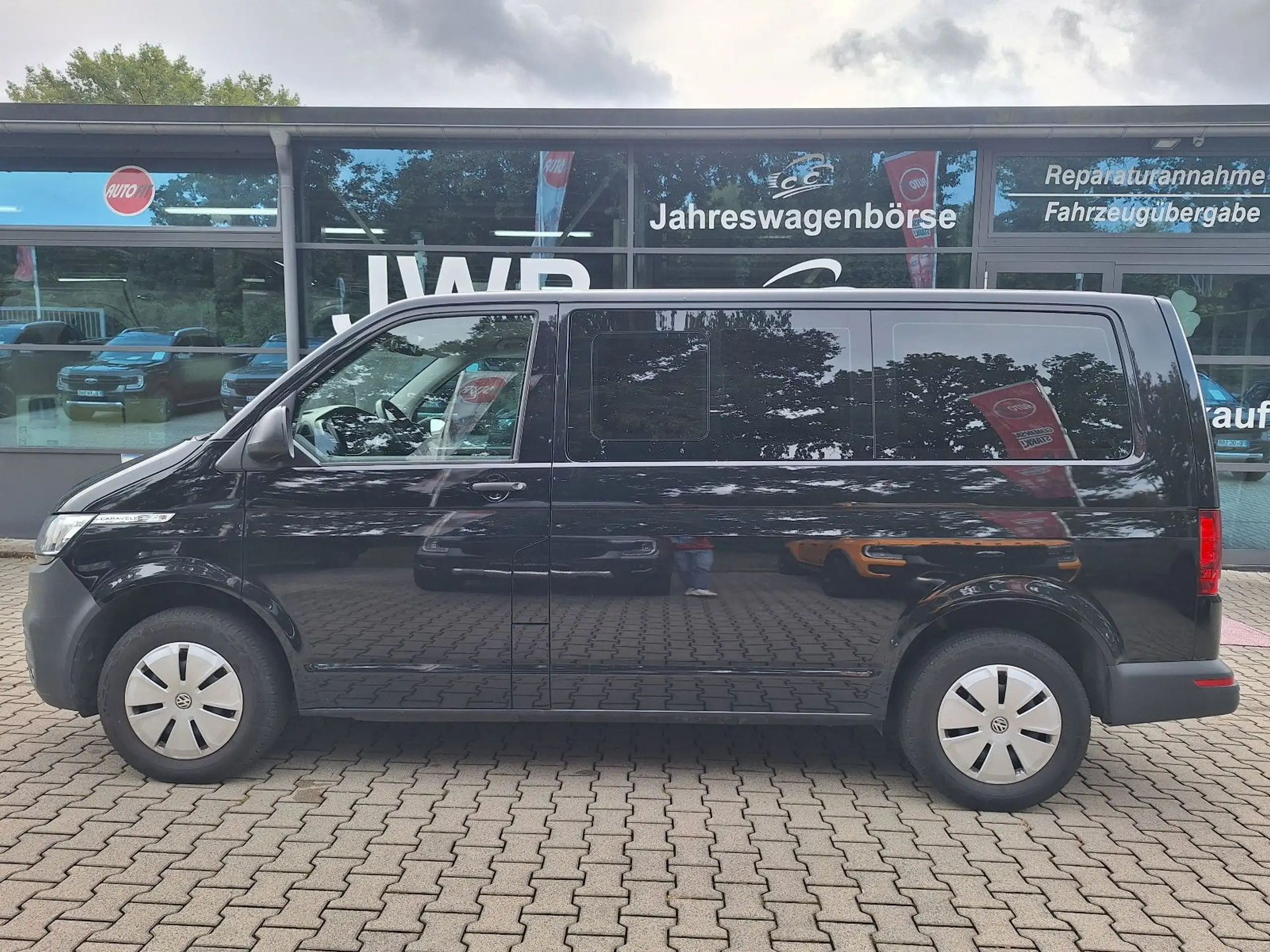 Volkswagen T6 Caravelle 2023