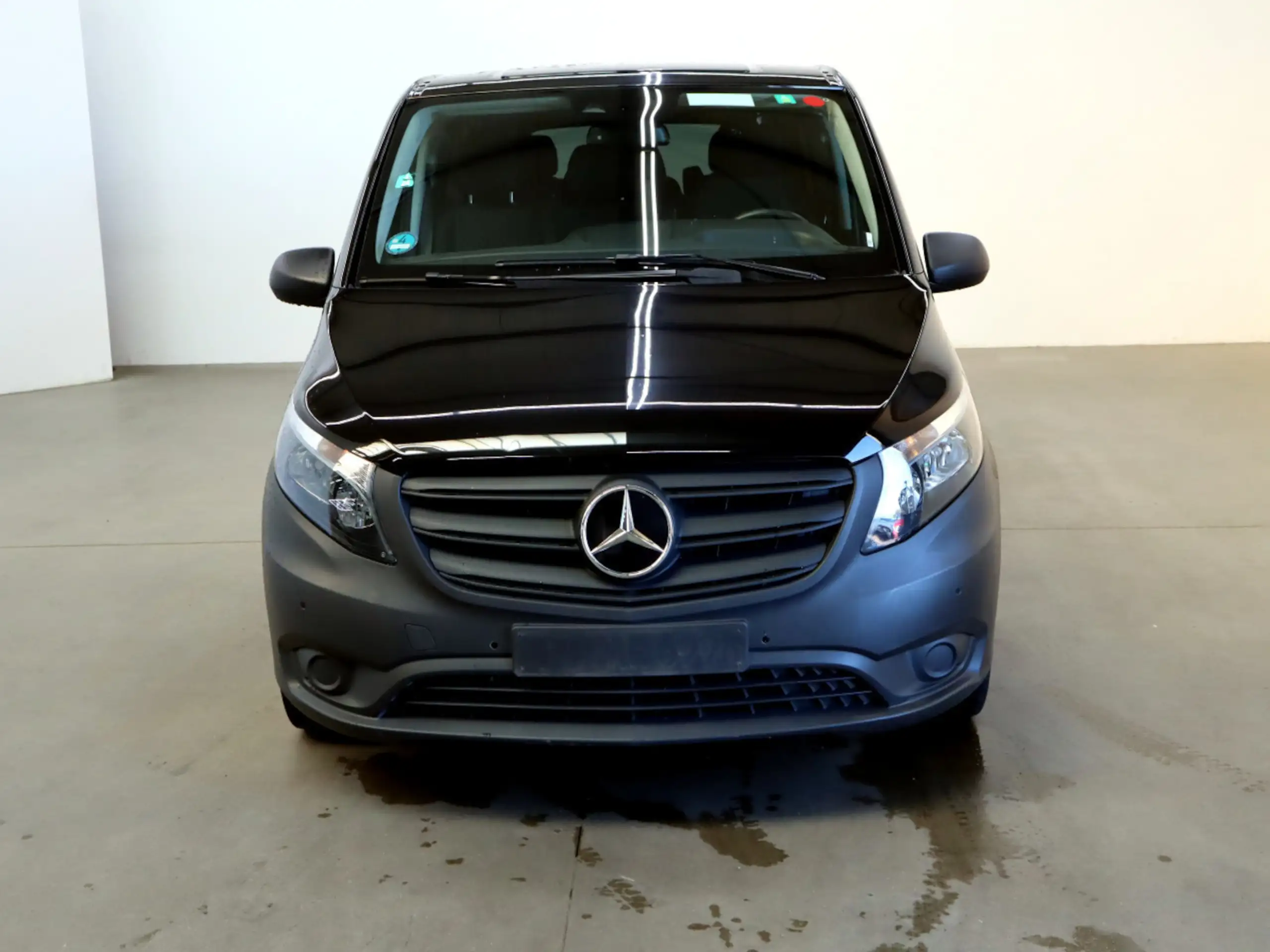 Mercedes-Benz - Vito