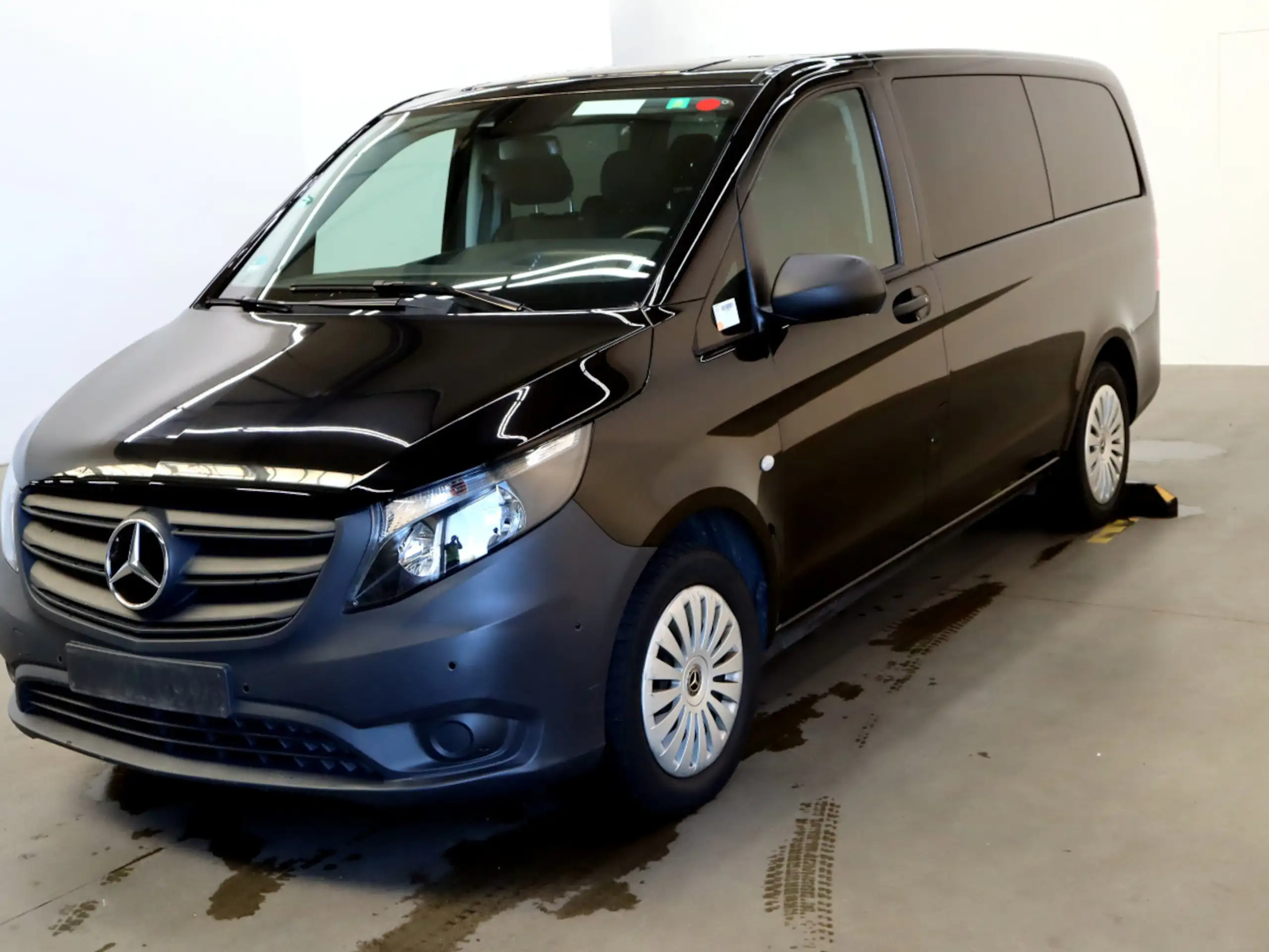 Mercedes-Benz - Vito