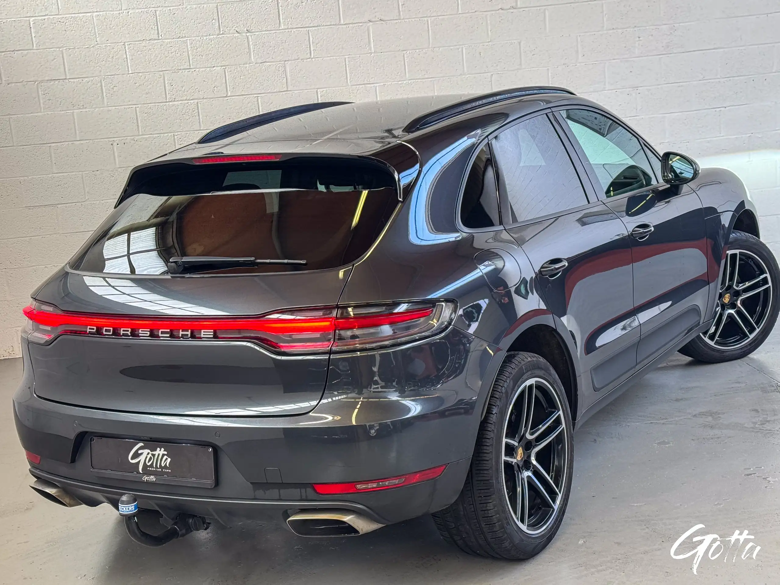 Porsche - Macan