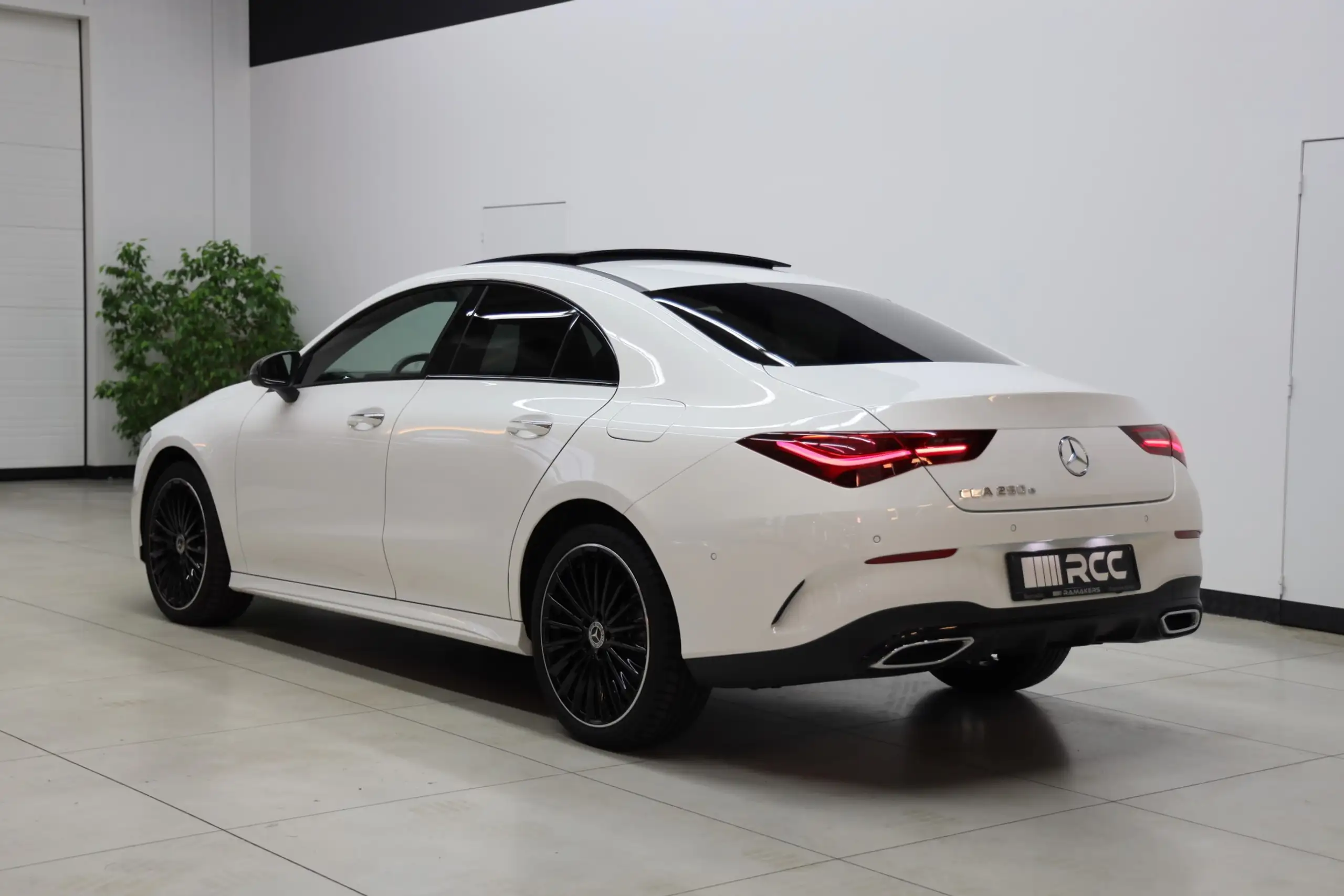 Mercedes-Benz - CLA 250