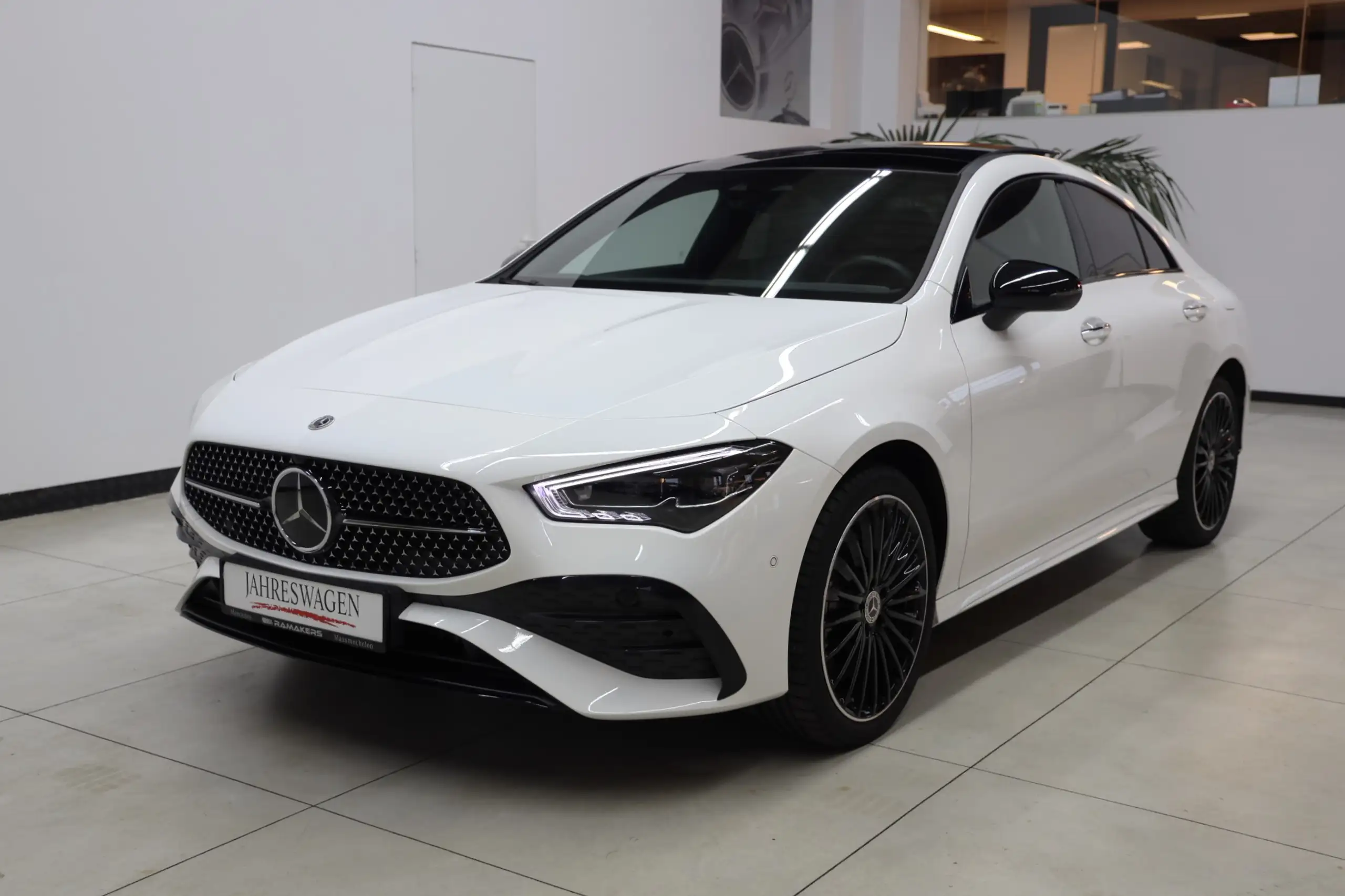 Mercedes-Benz - CLA 250