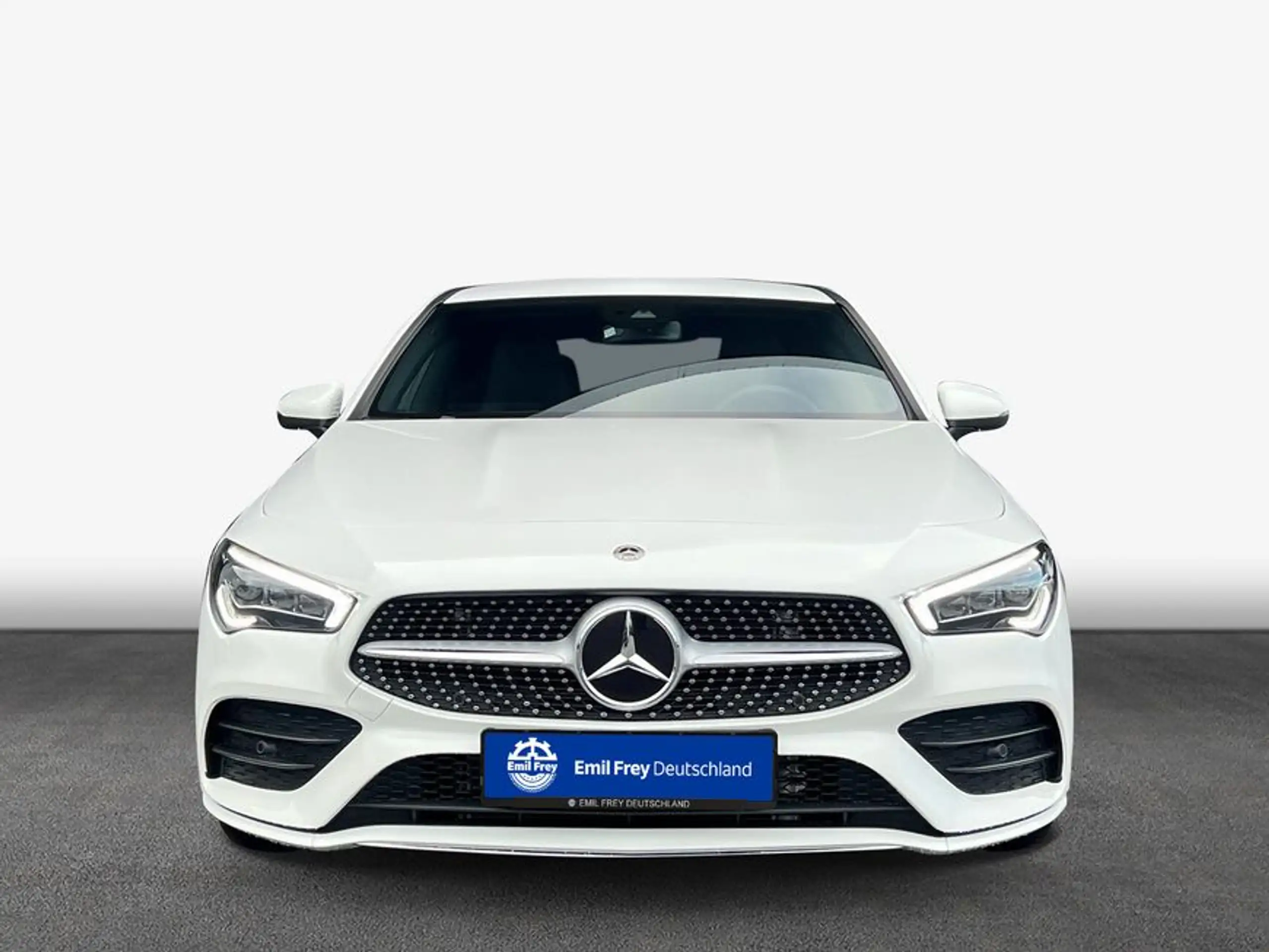 Mercedes-Benz - CLA 200