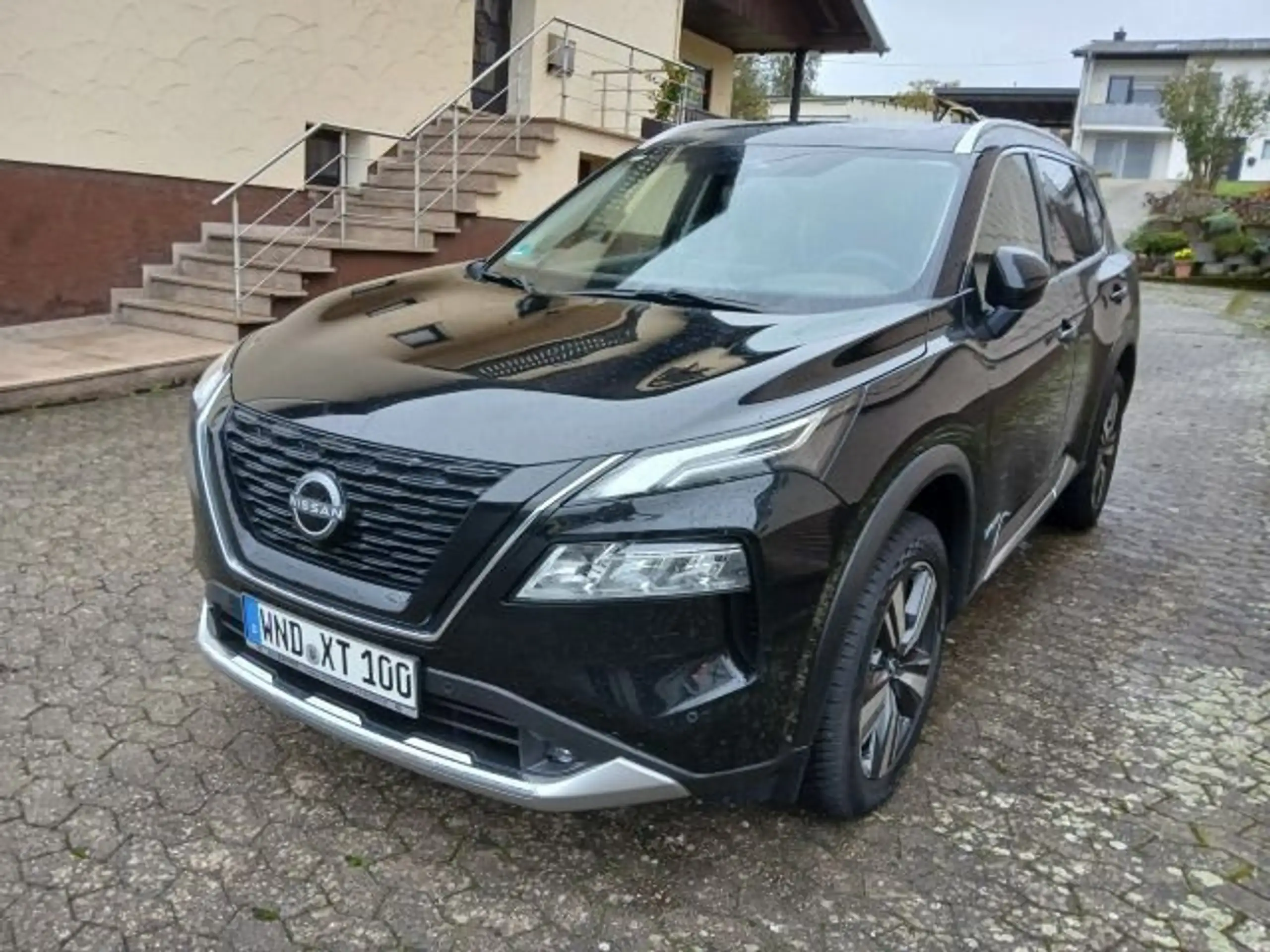 Nissan - X-Trail