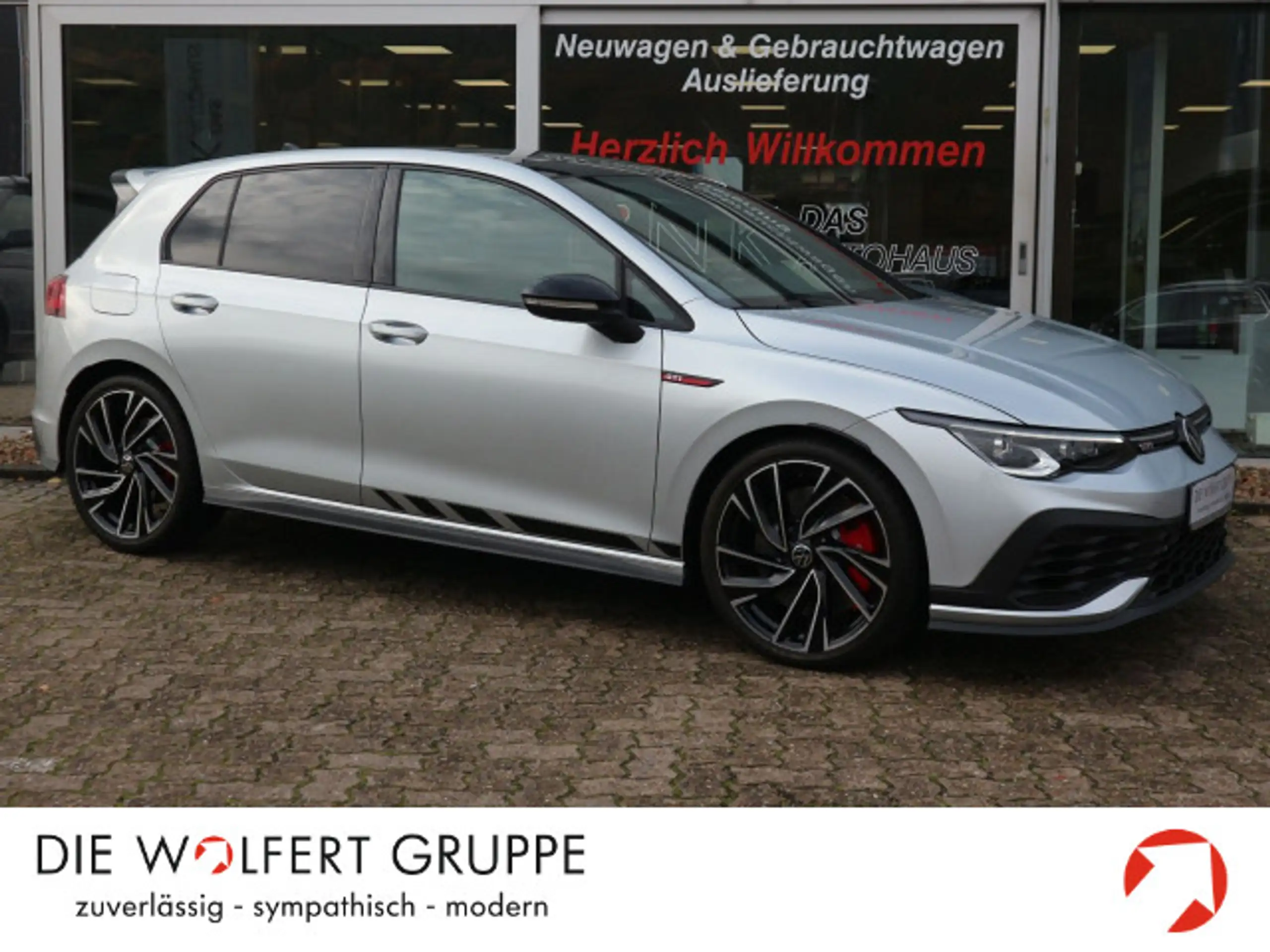 Volkswagen - Golf GTI