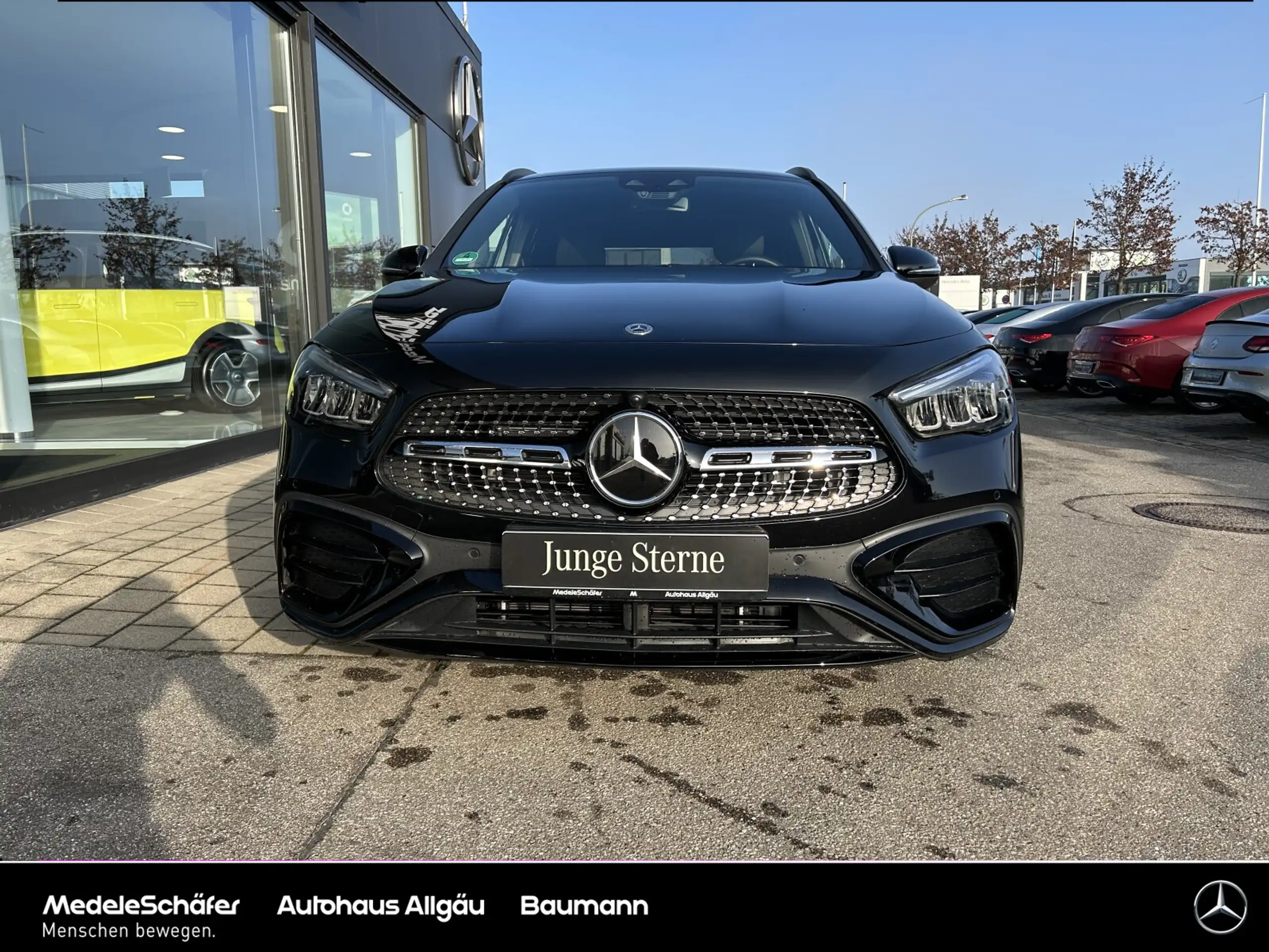 Mercedes-Benz - GLA 200