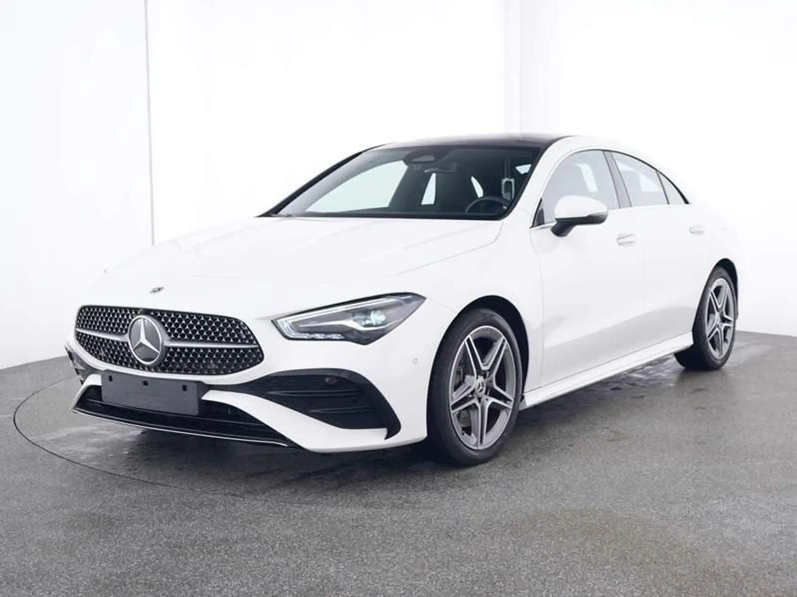 Mercedes-Benz - CLA 200