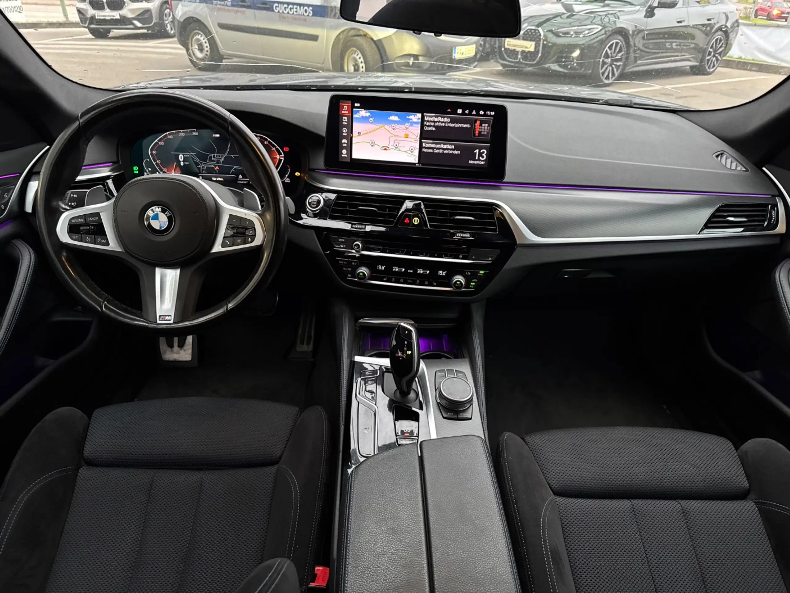 BMW - 530