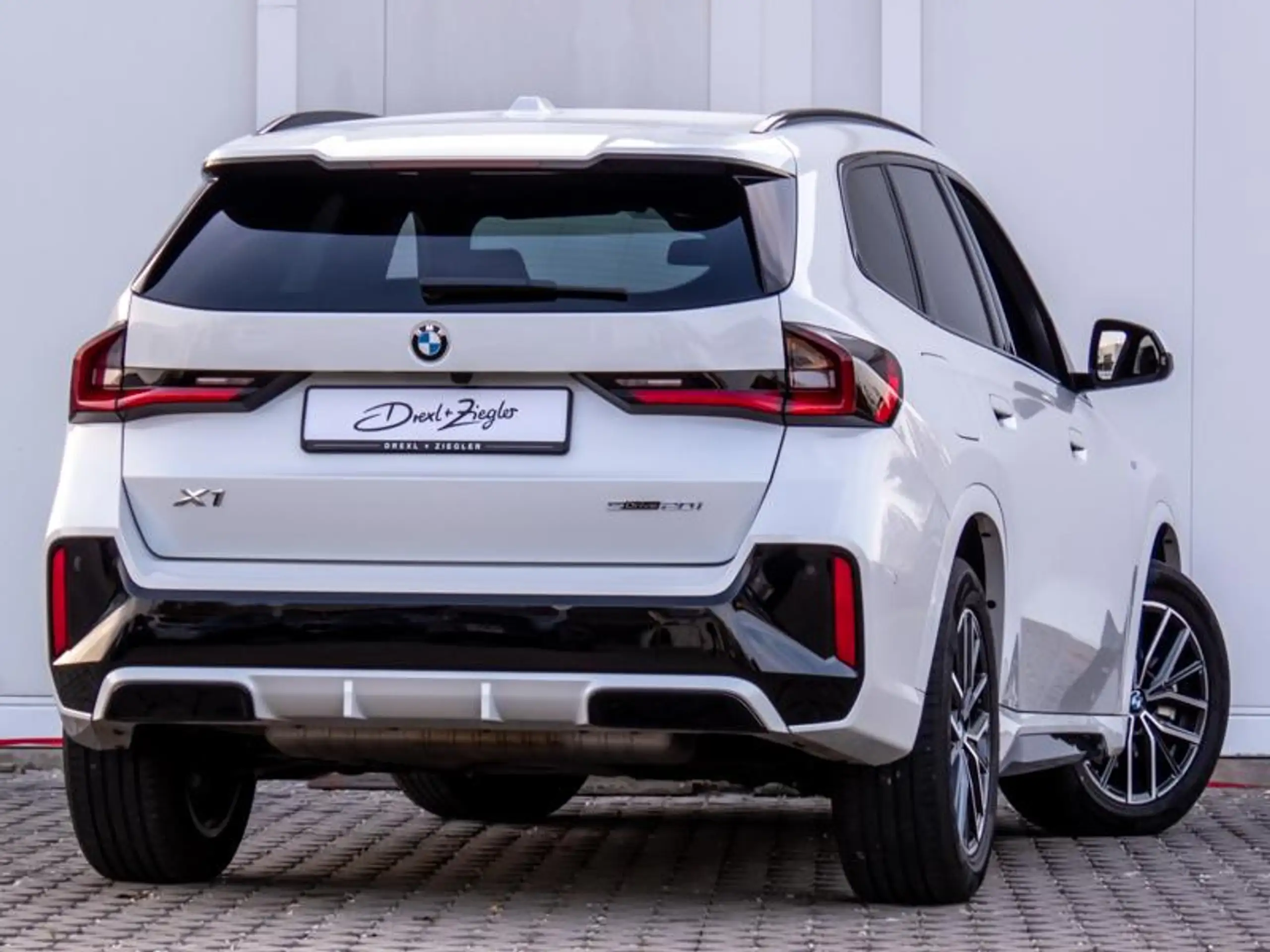 BMW - X1