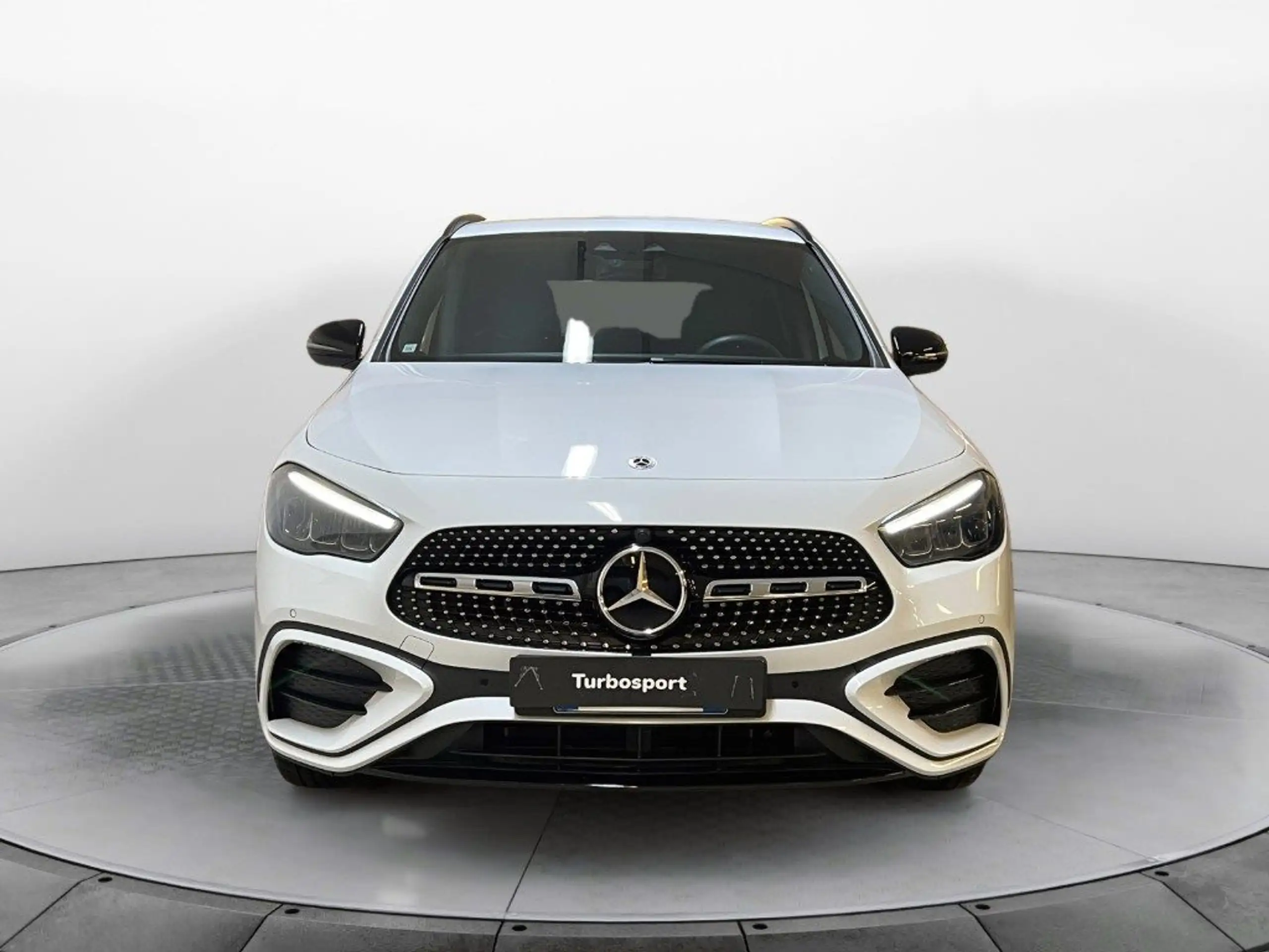 Mercedes-Benz - GLA 250