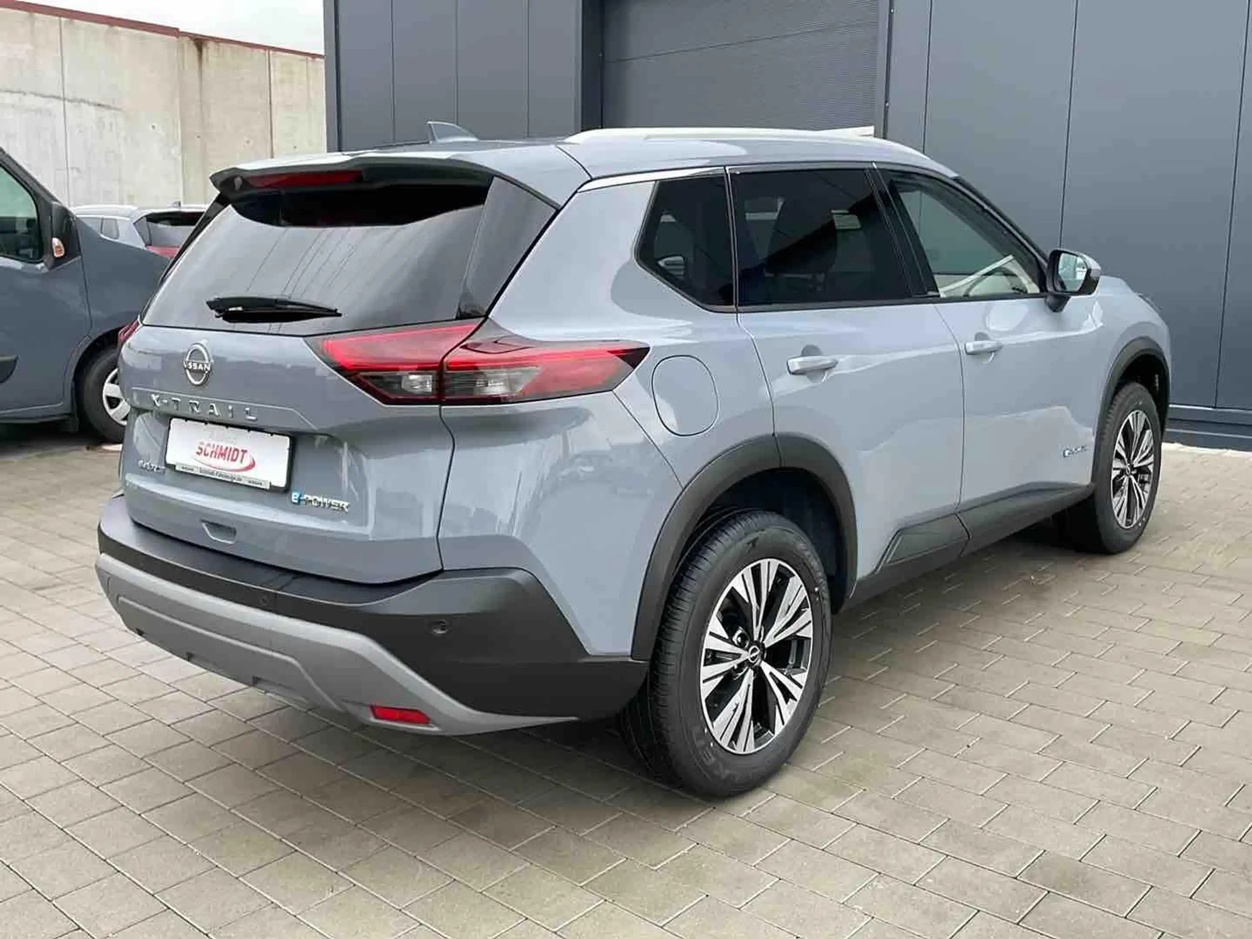 Nissan - X-Trail