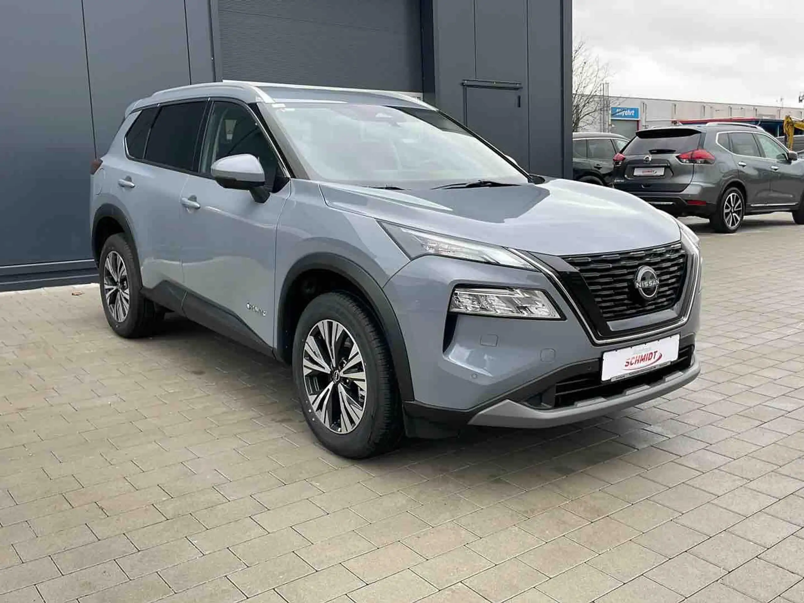 Nissan - X-Trail