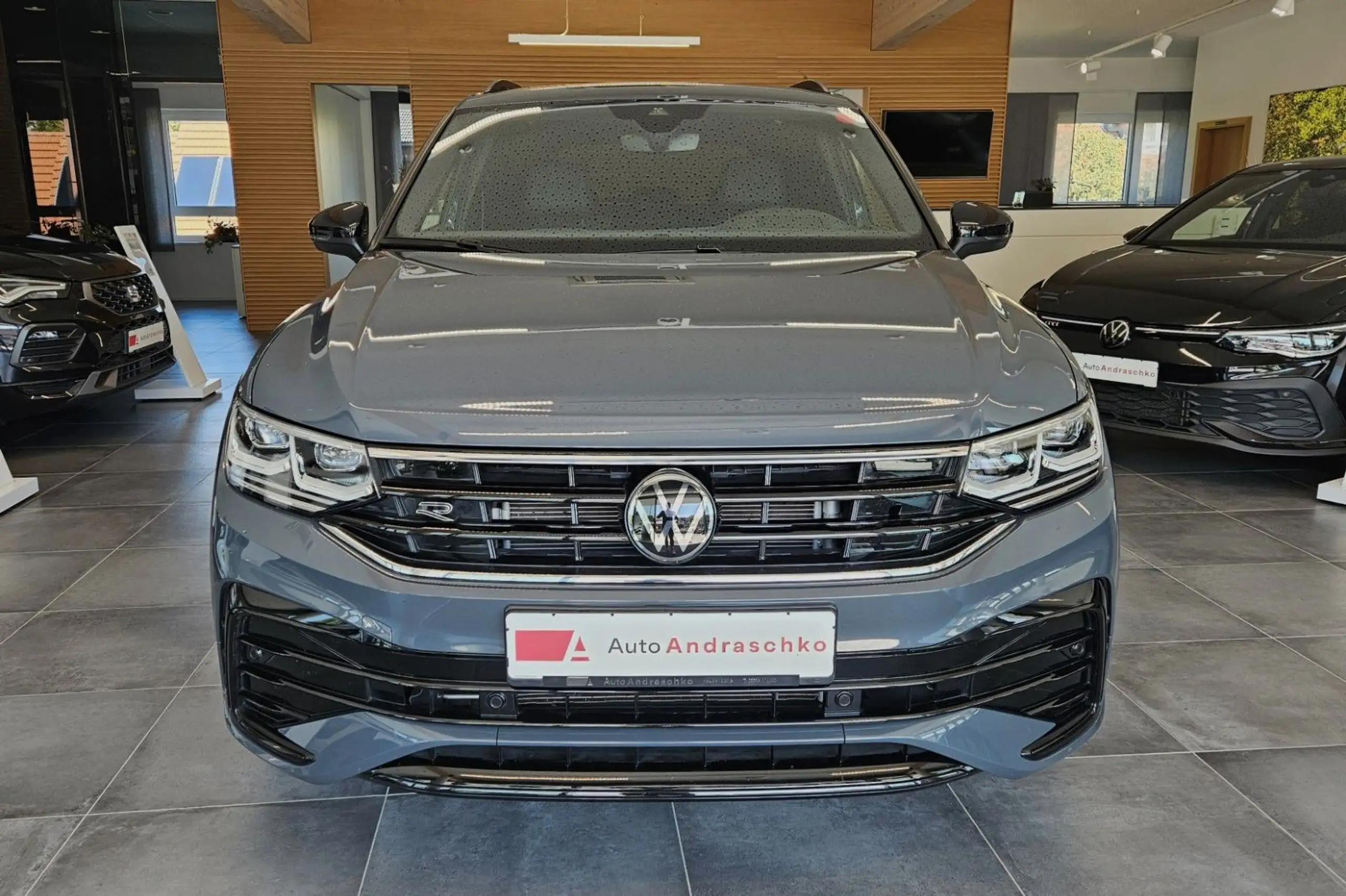 Volkswagen - Tiguan