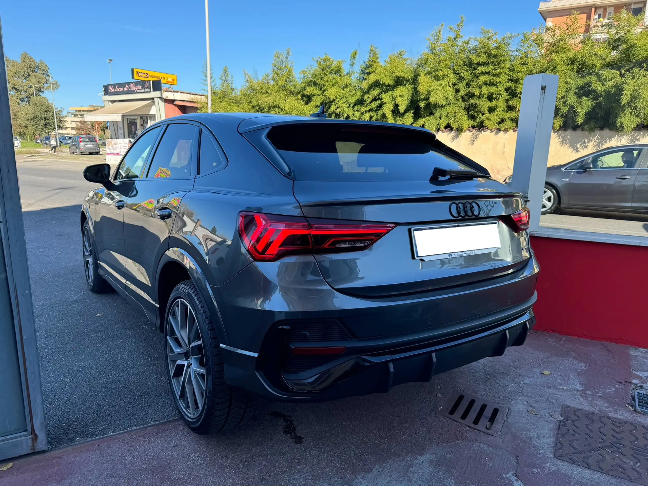 Audi - Q3