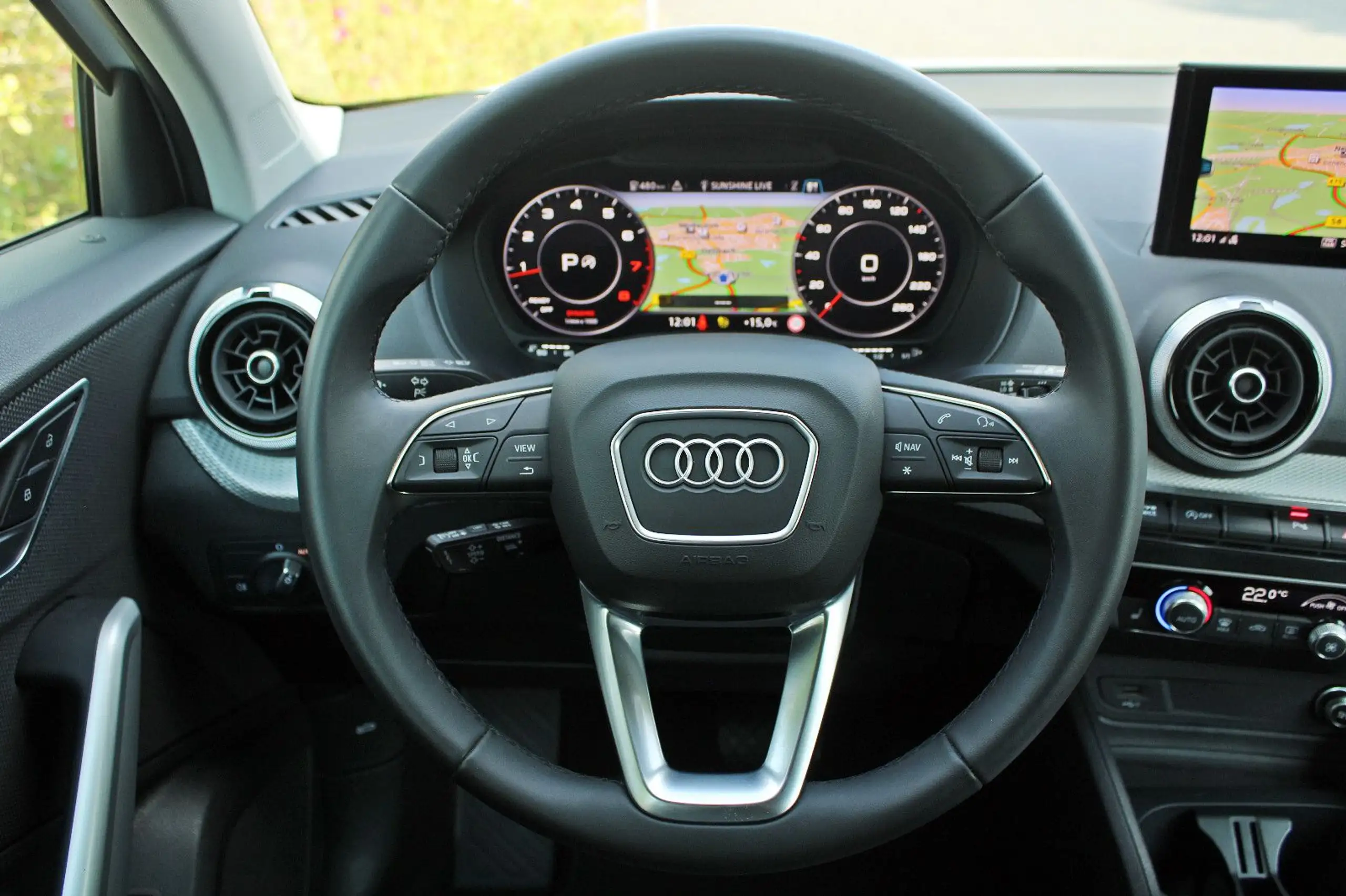 Audi - Q2