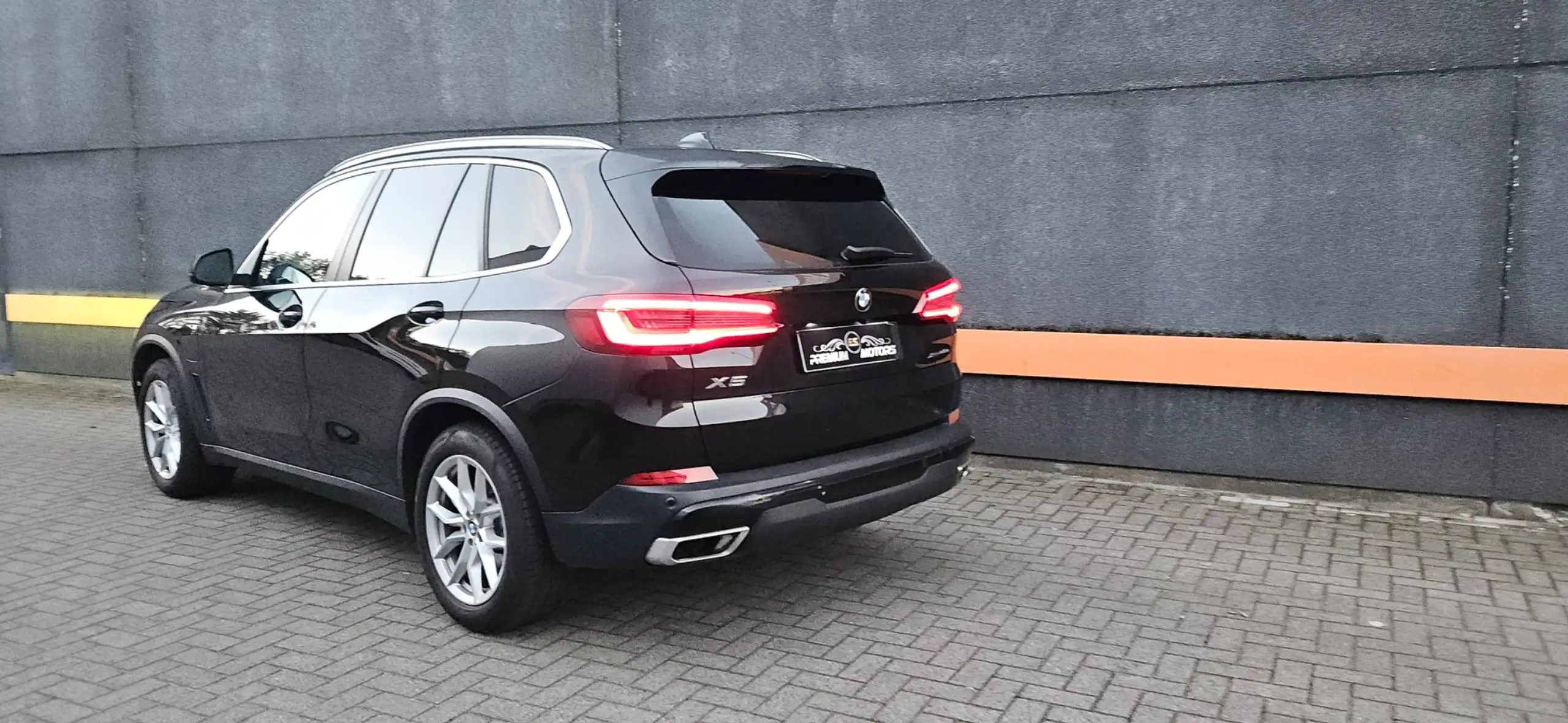 BMW - X5