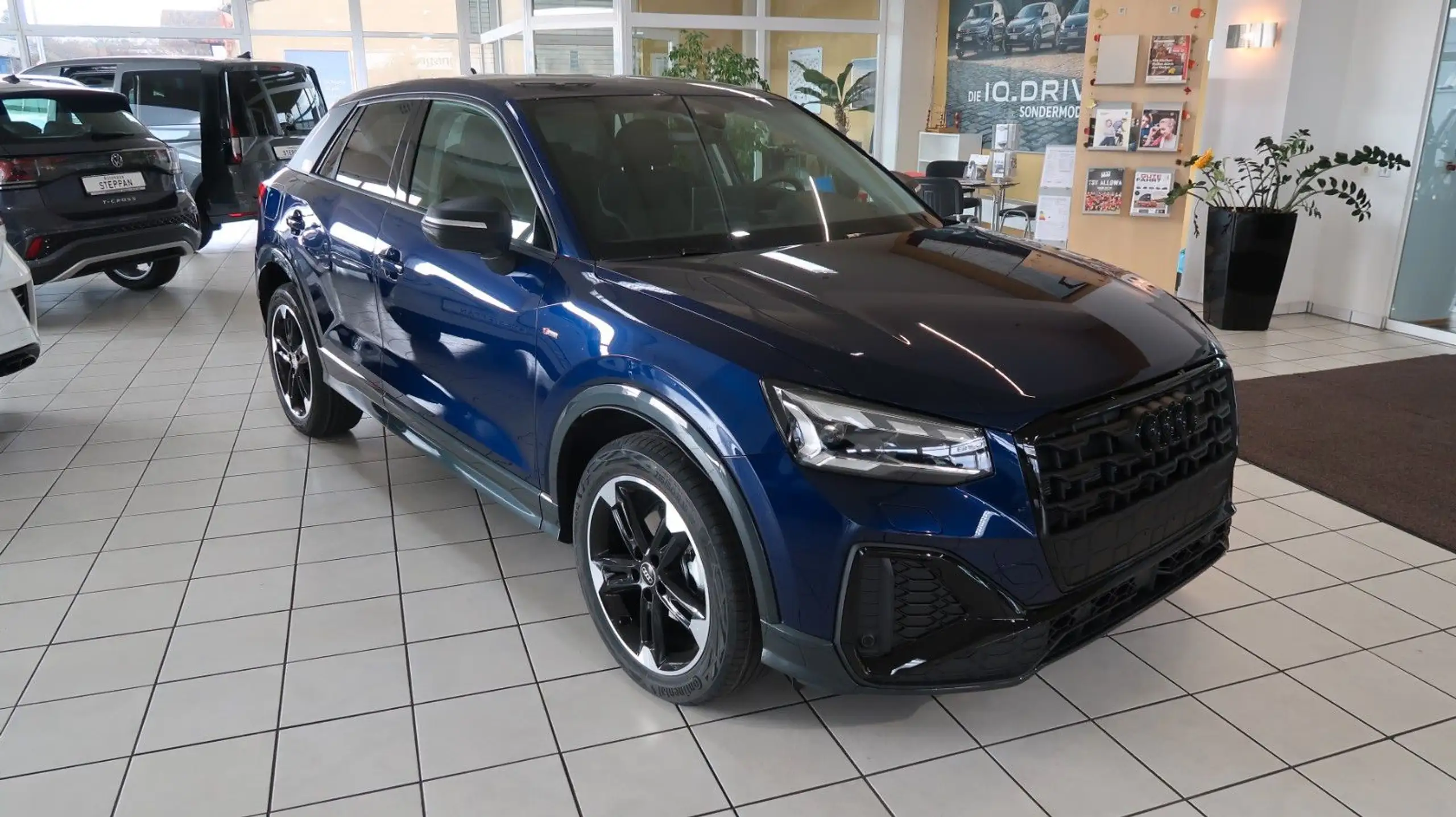 Audi - Q2