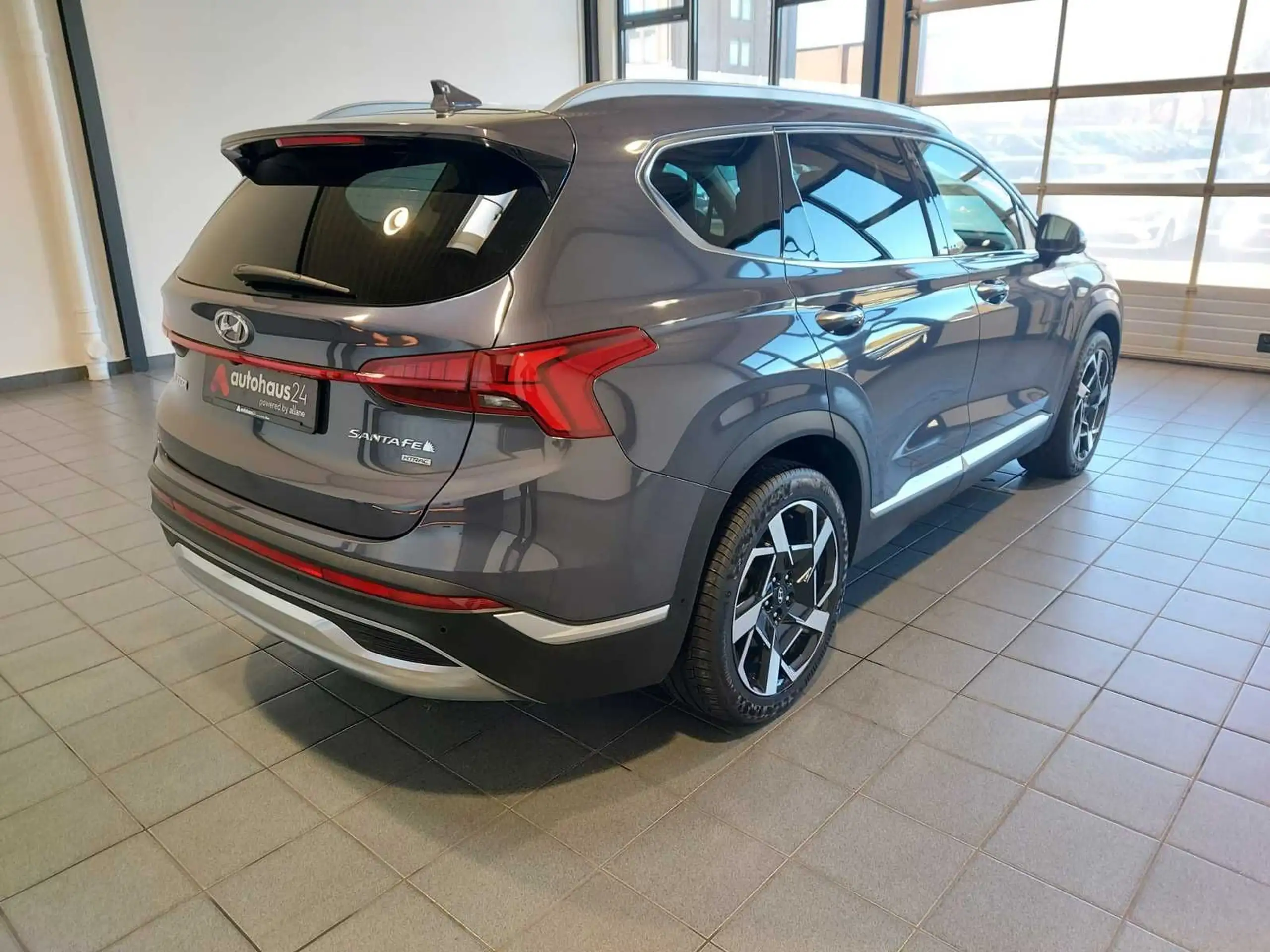 Hyundai - SANTA FE