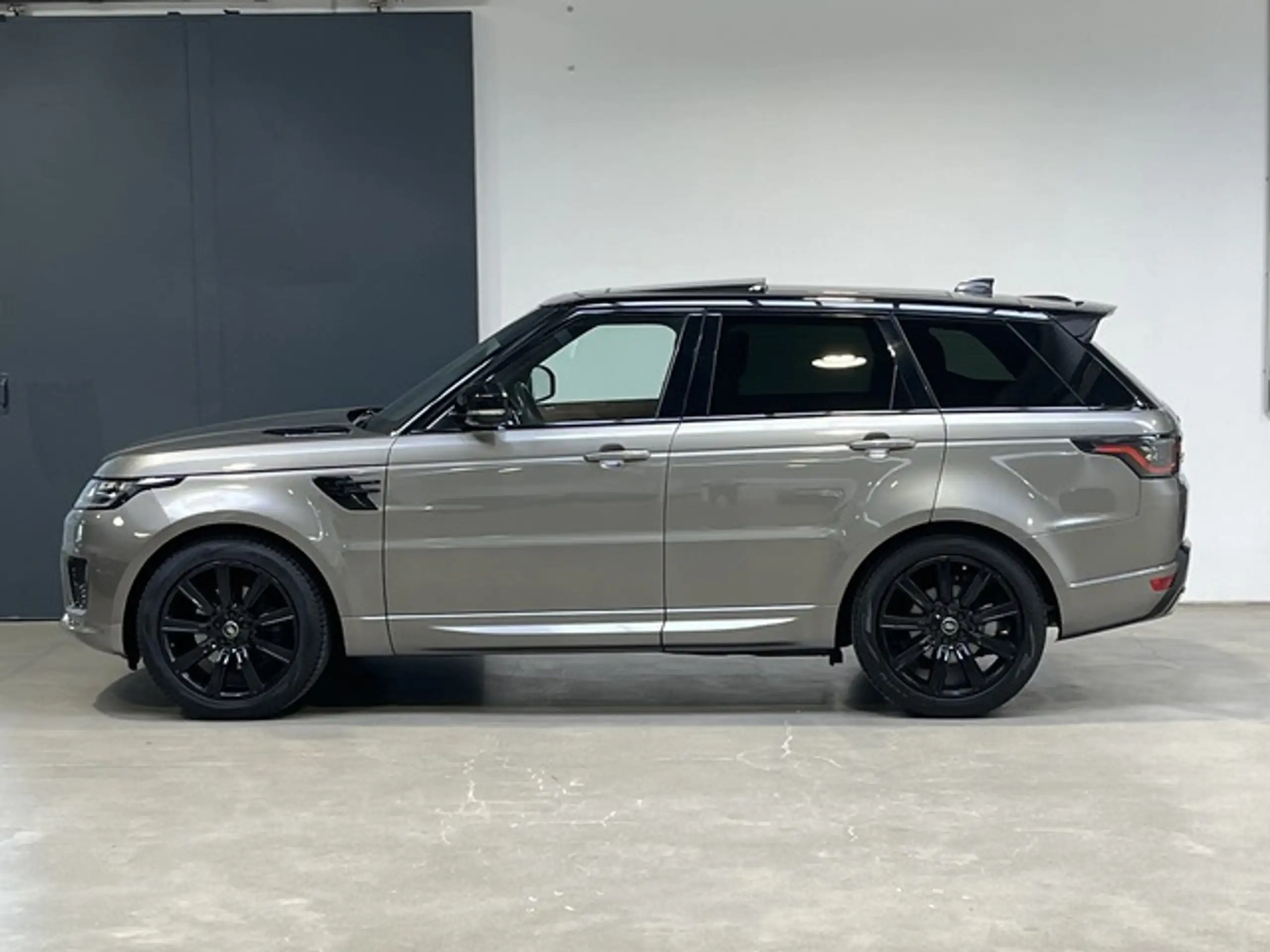 Land Rover - Range Rover Sport